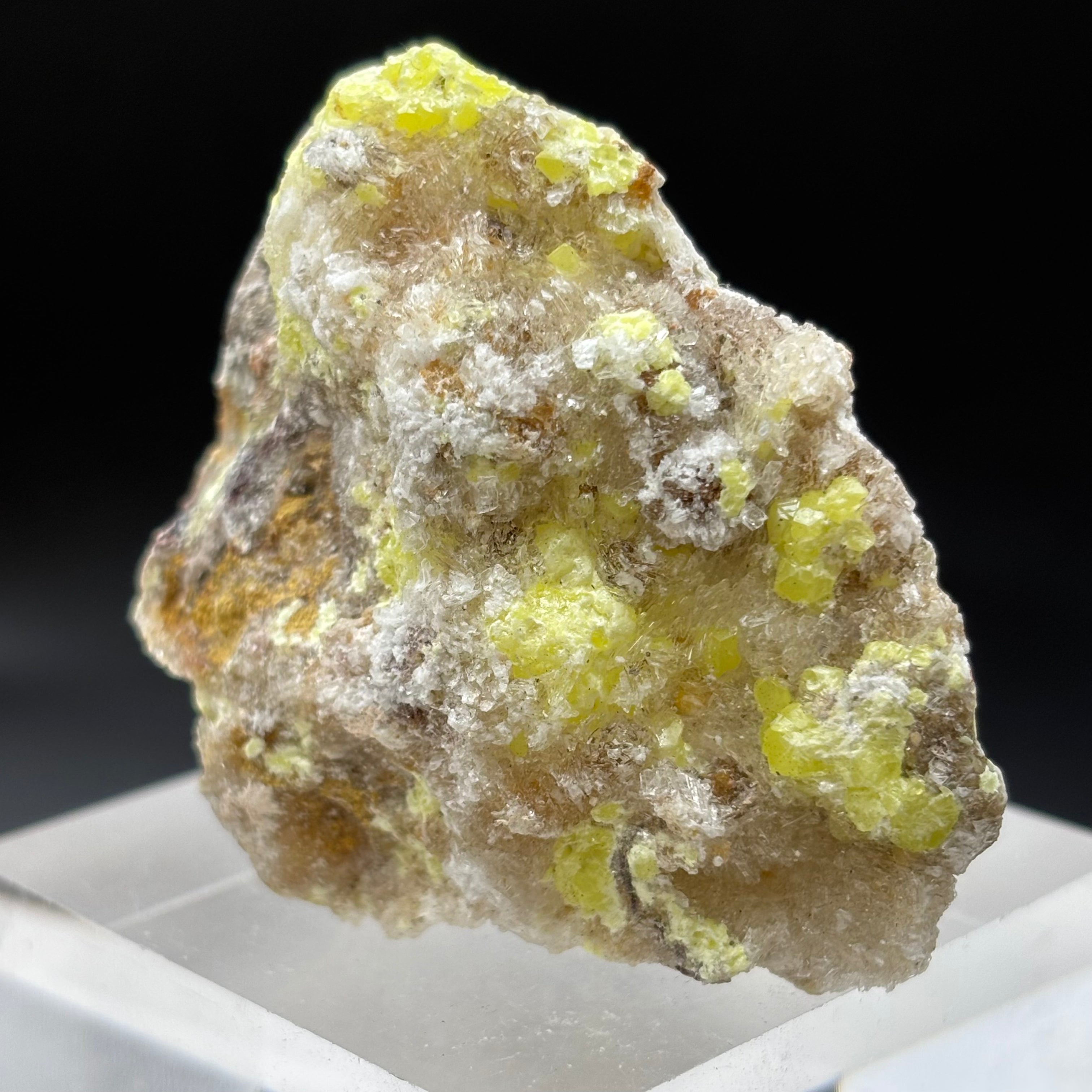 Sulfur on Quartz - 038