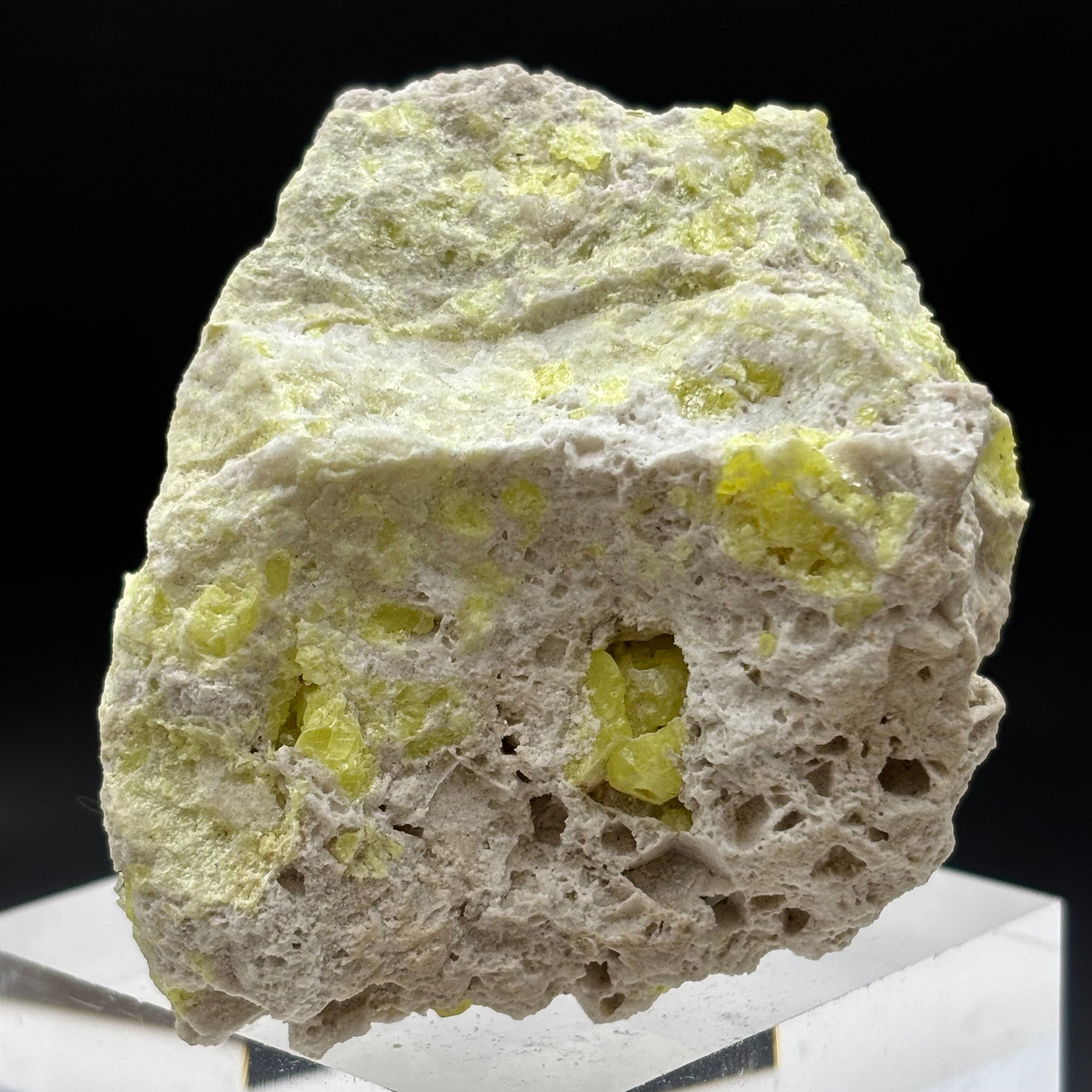 Sulfur on Quartz - 041
