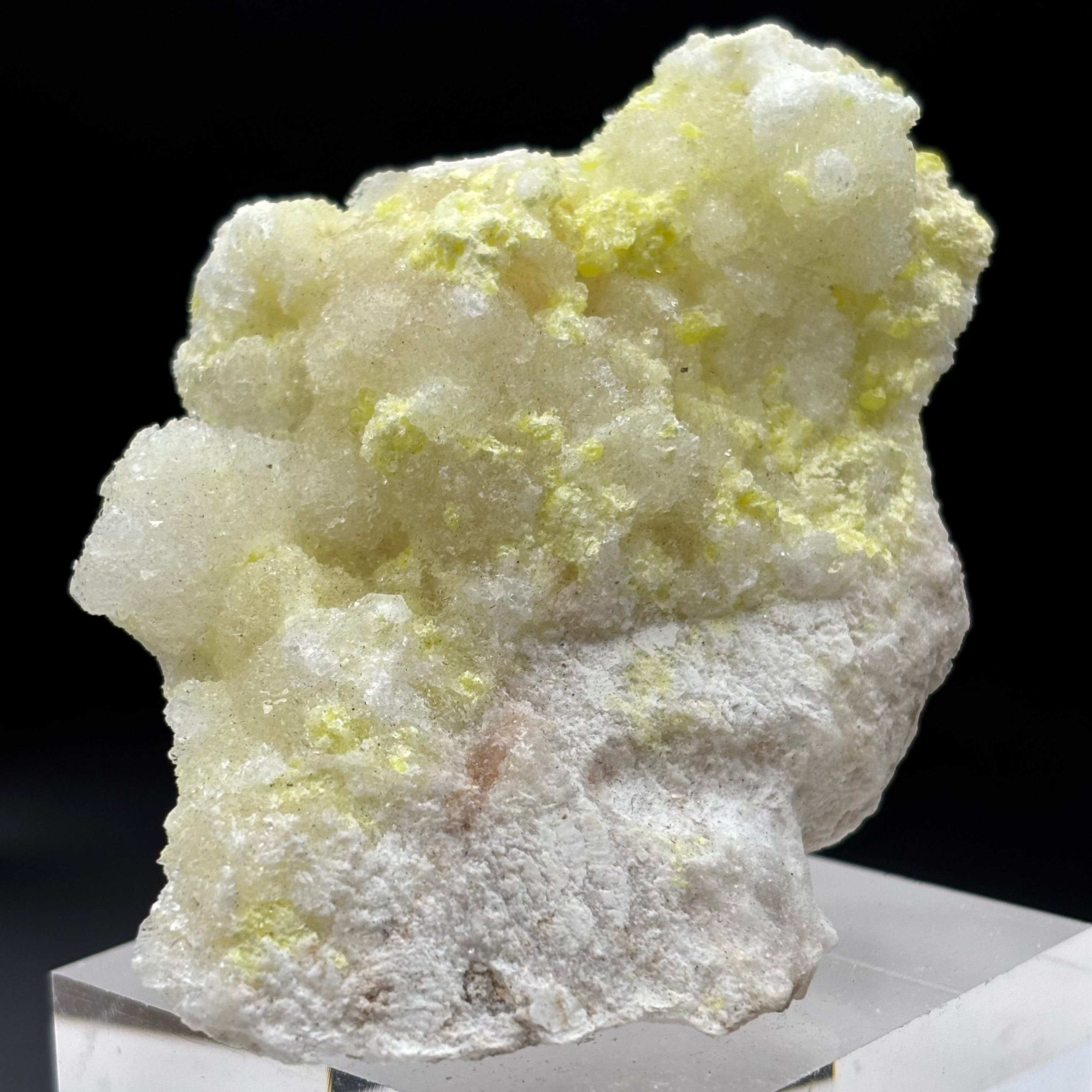 Sulfur on Quartz - 043
