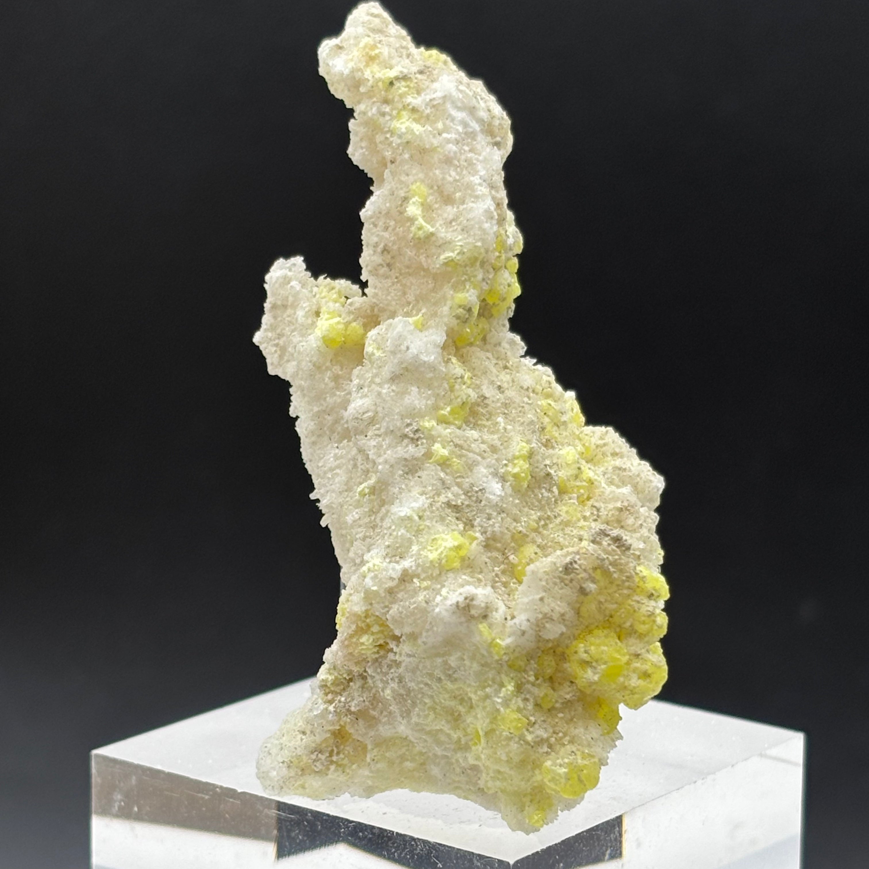 Sulfur on Quartz - 044