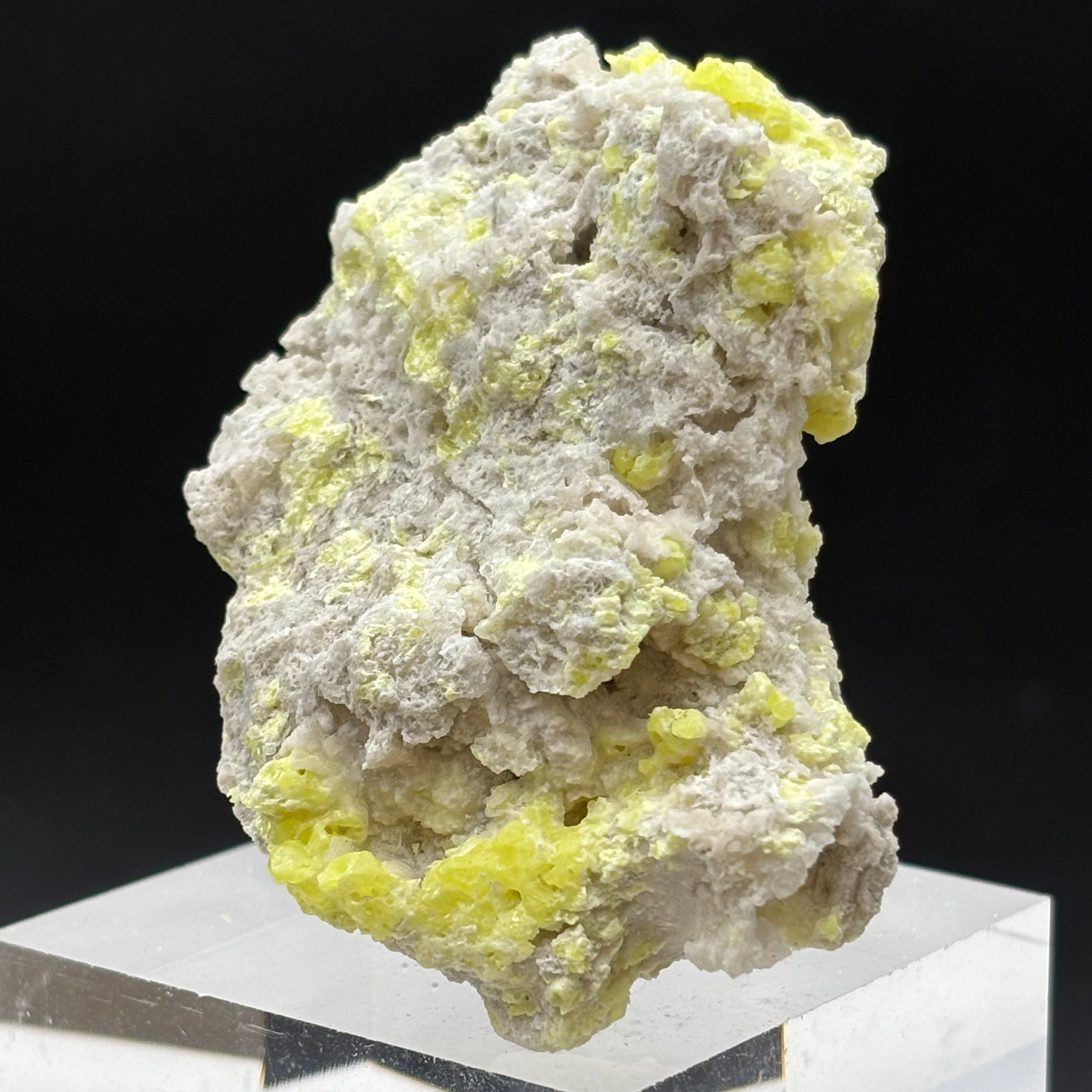 Sulfur on Quartz - 045