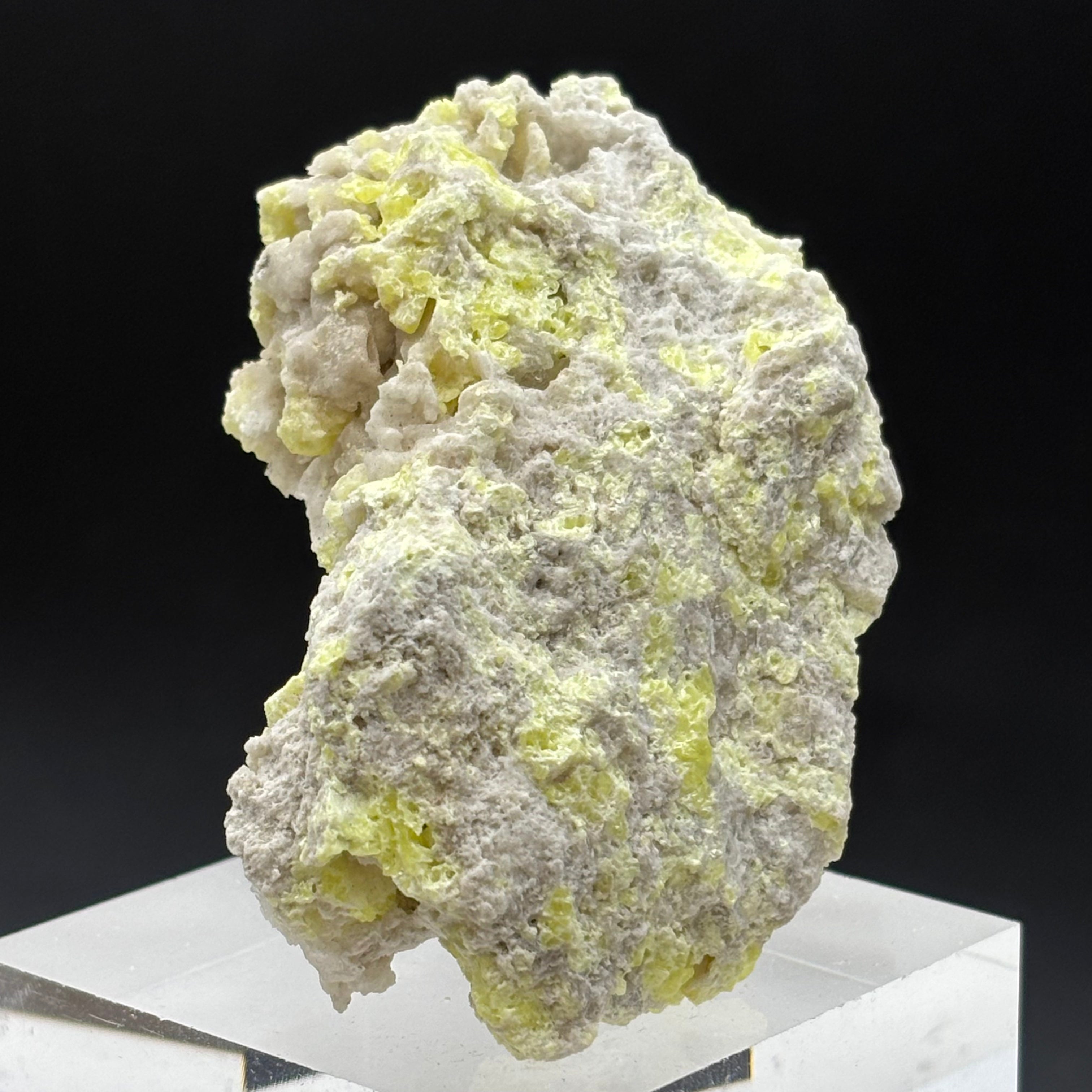 Sulfur on Quartz - 045