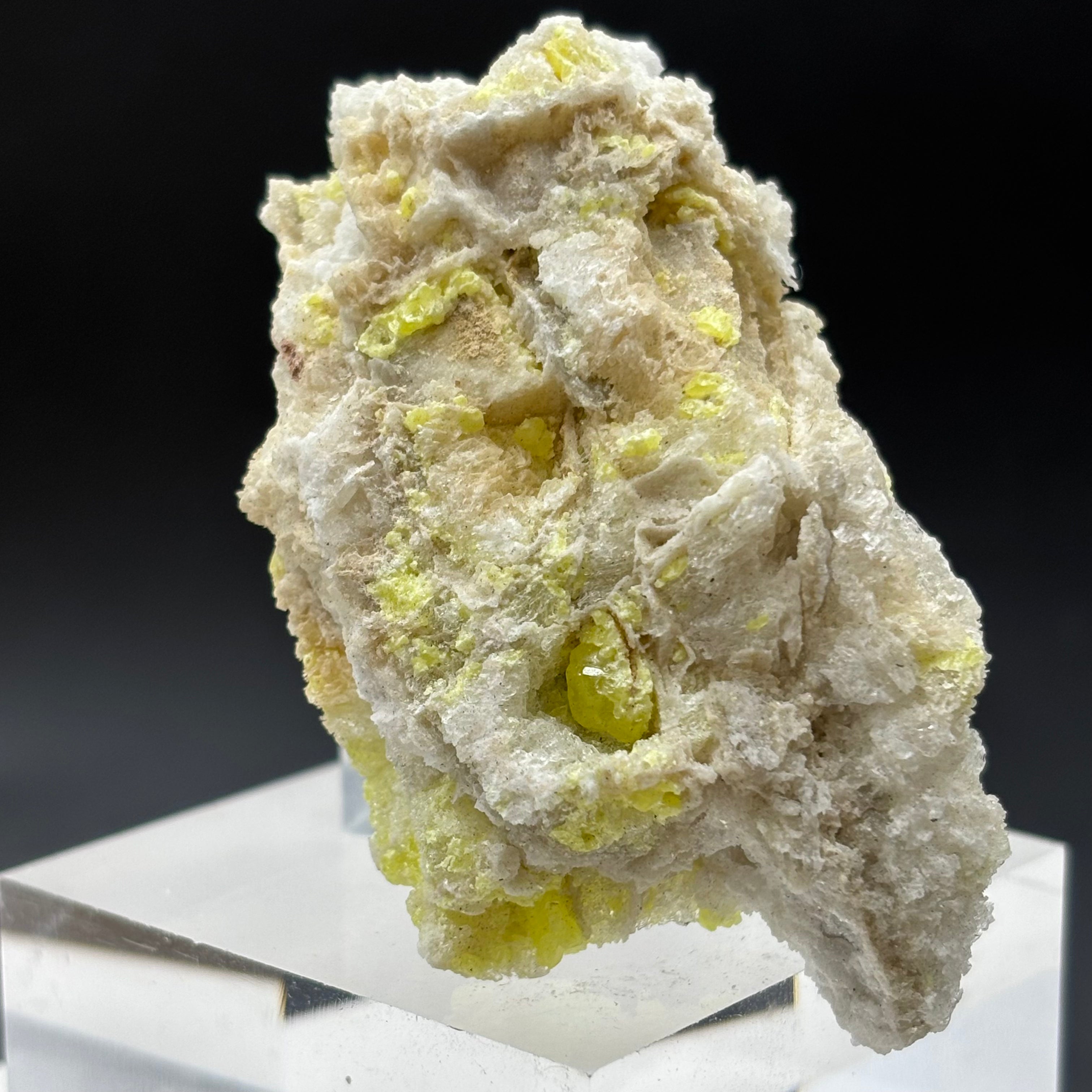 Sulfur on Quartz - 046