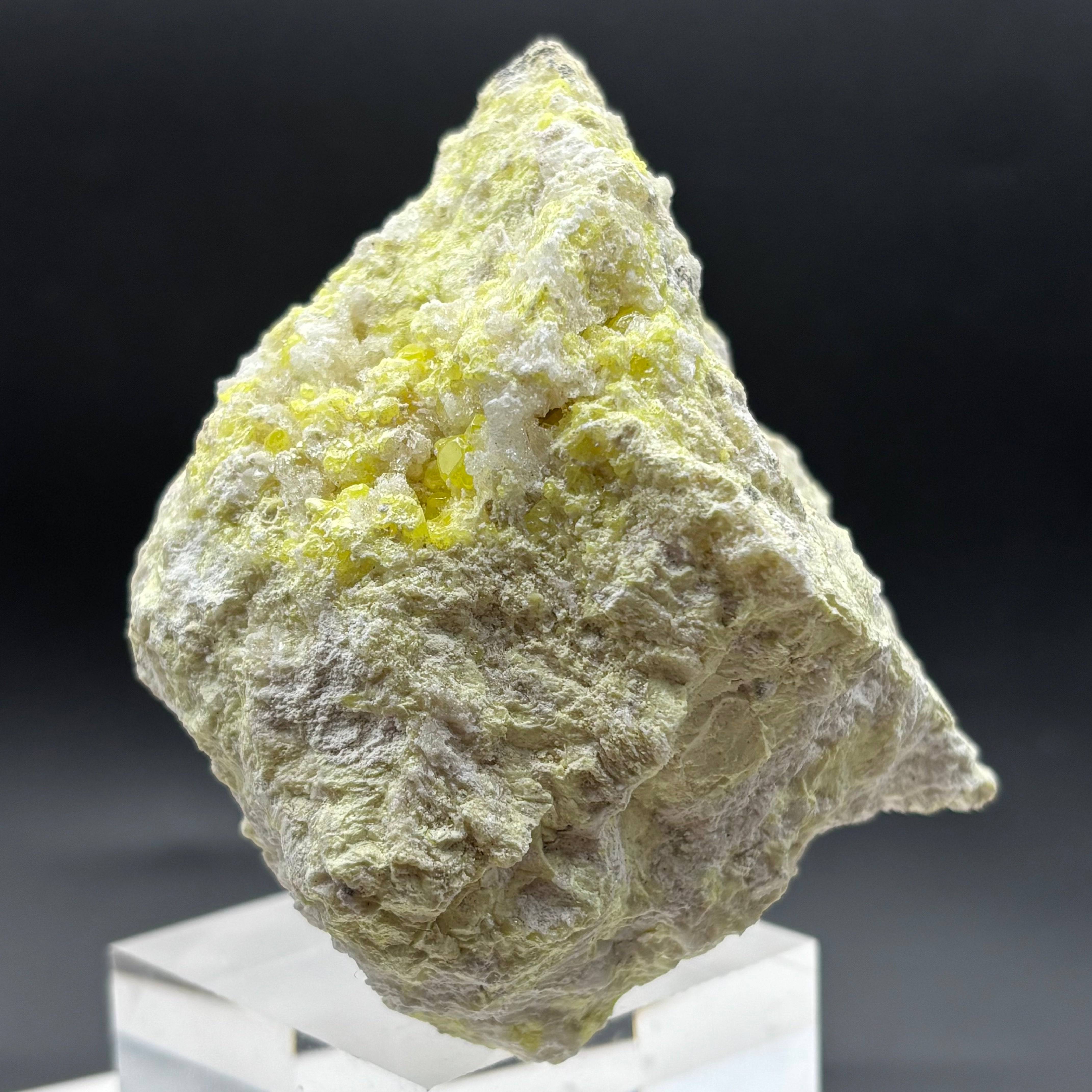 Sulfur on Quartz - 049