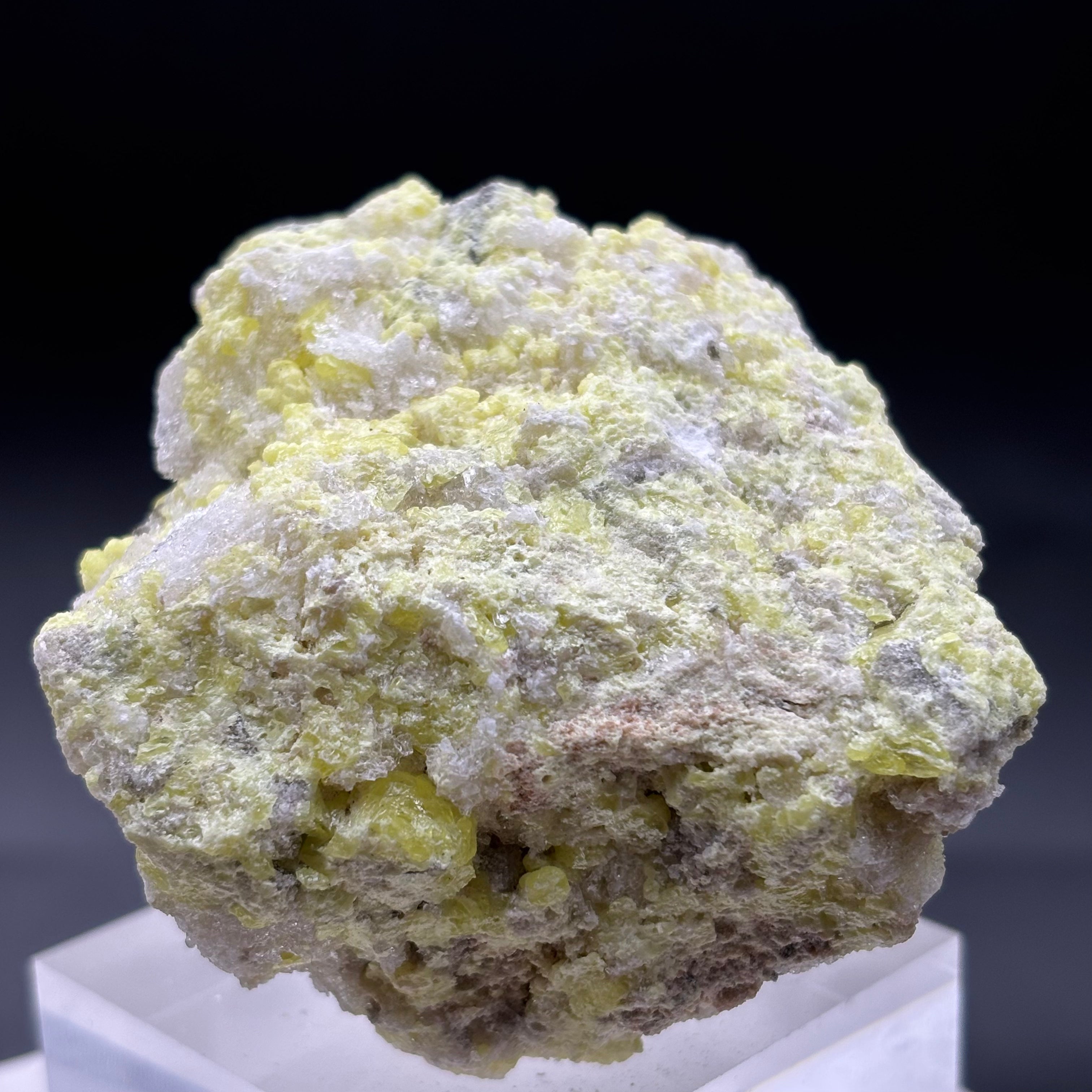 Sulfur on Quartz - 050