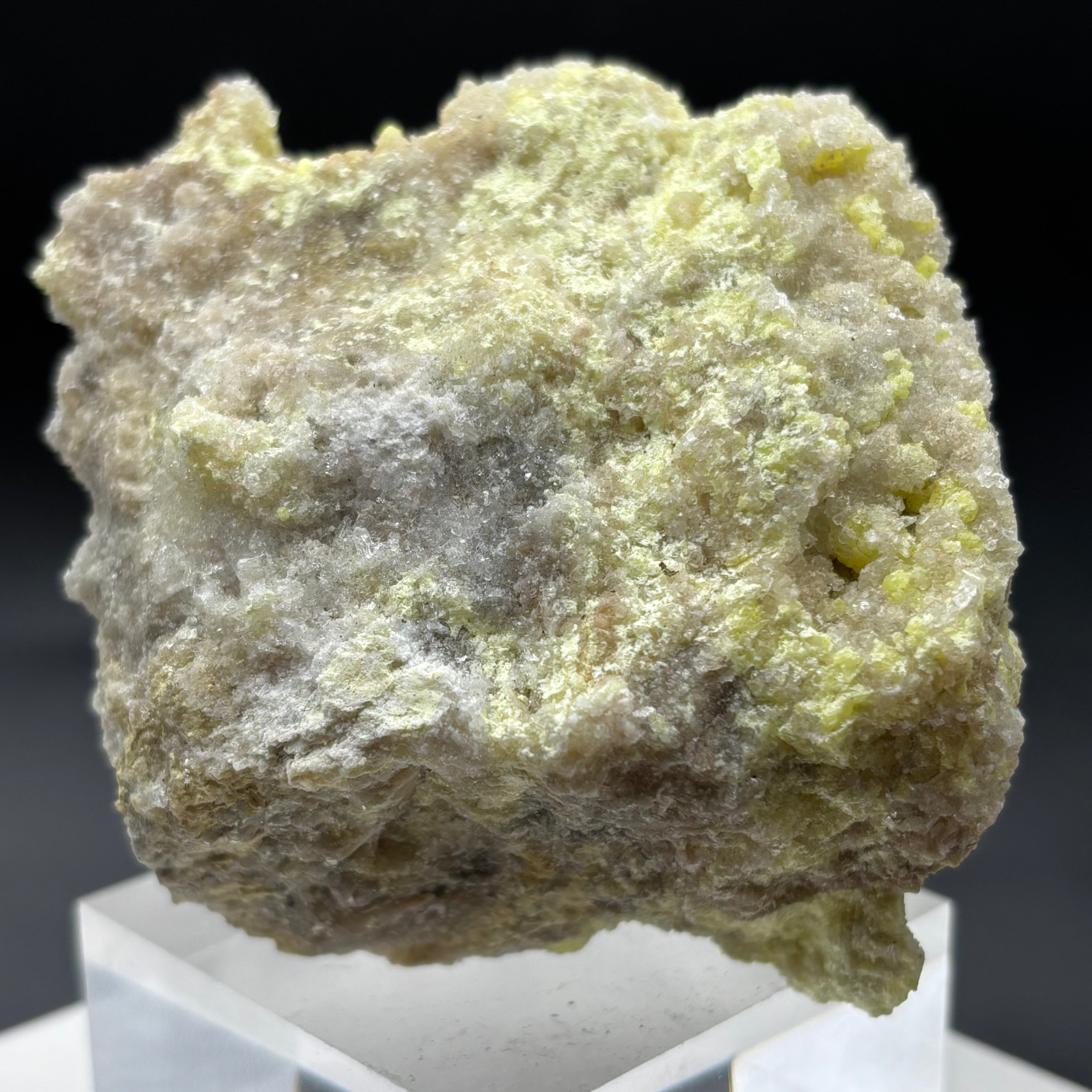 Sulfur on Quartz - 052