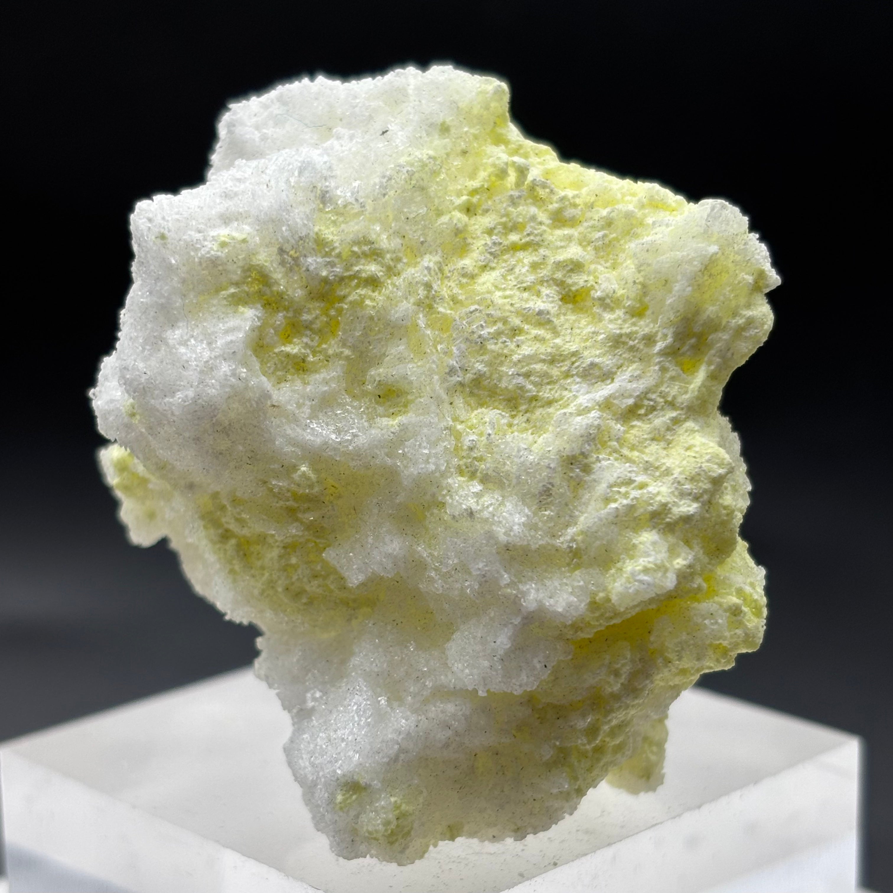 Sulfur on Quartz - 058
