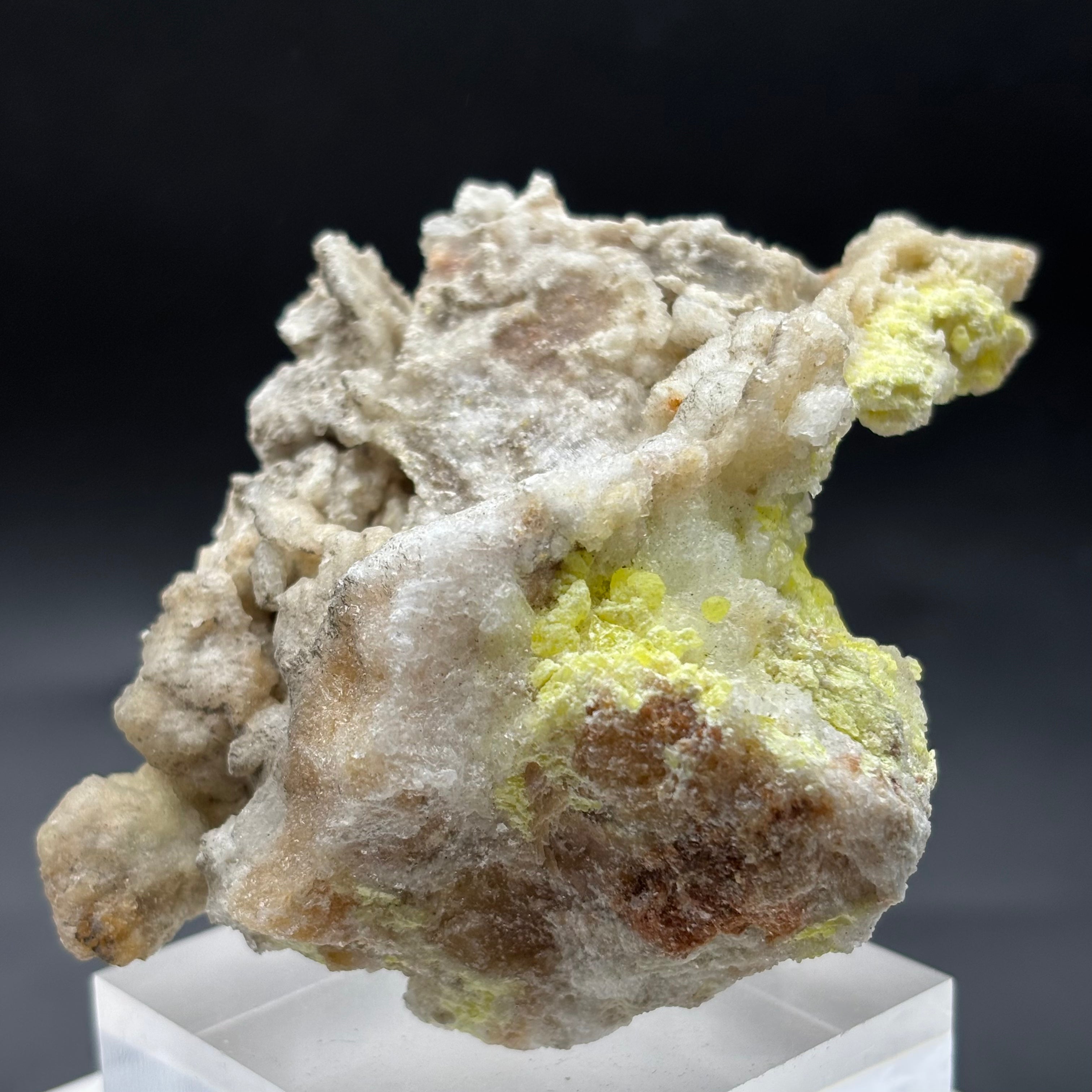 Sulfur on Quartz - 059