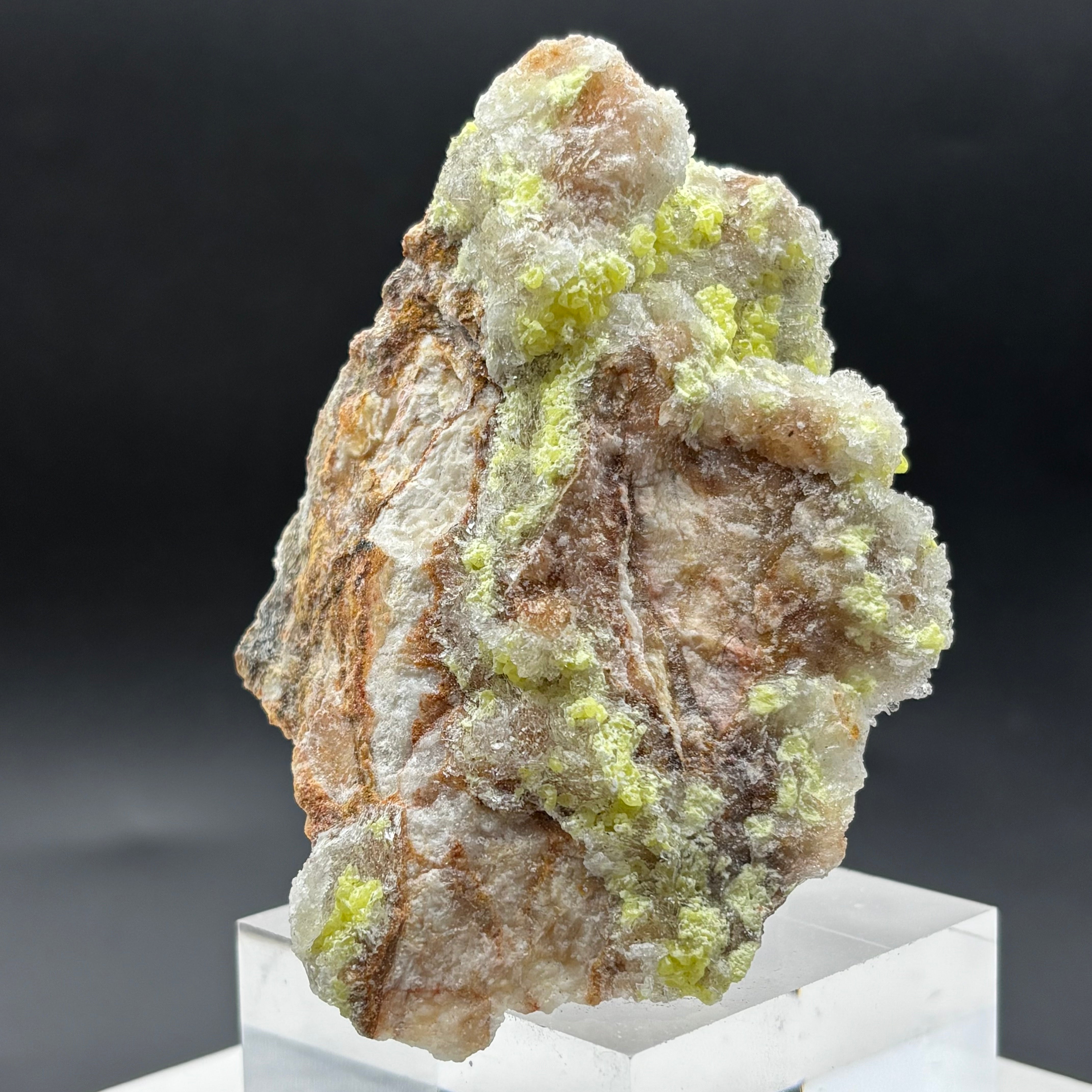Sulfur on Quartz - 060
