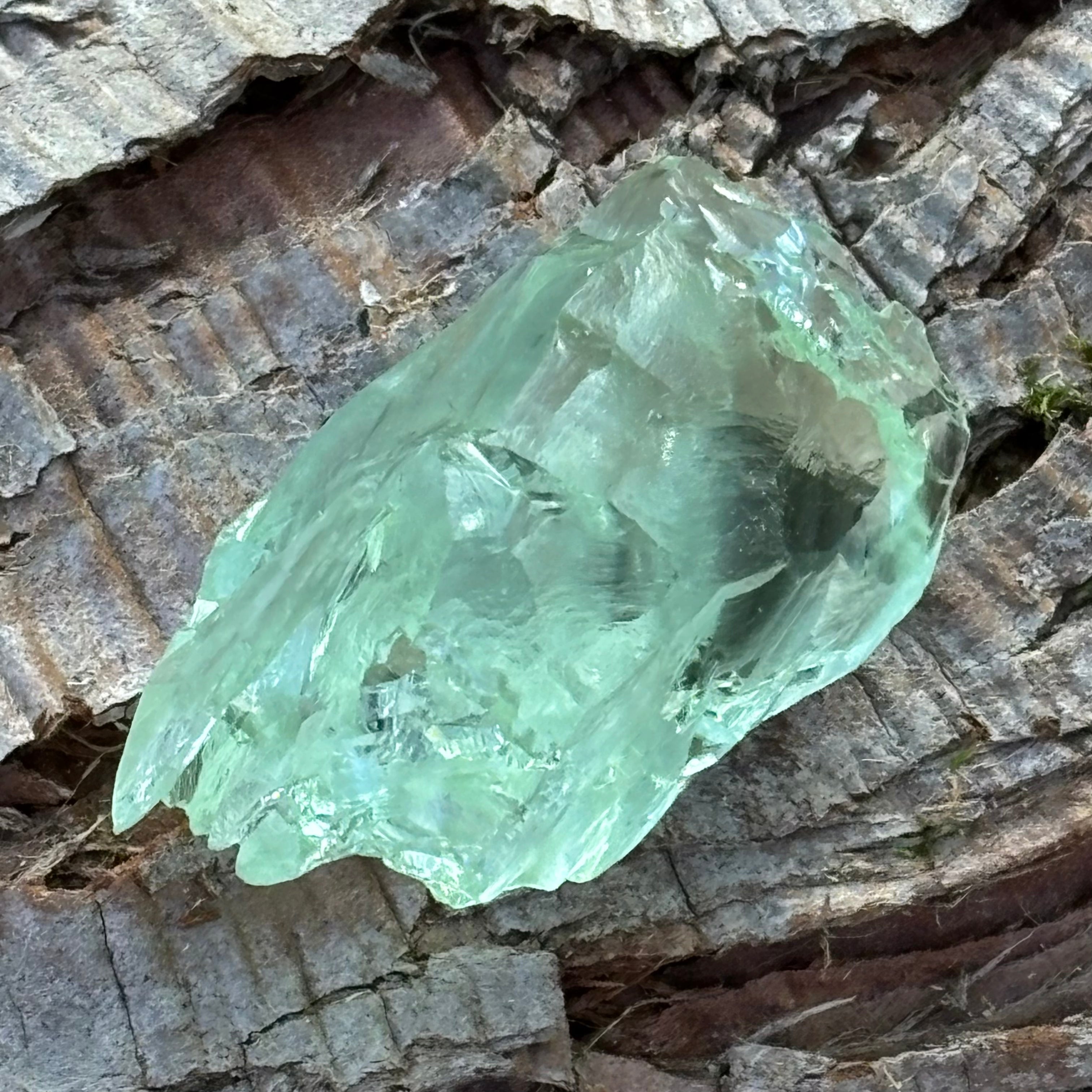 Etched Aquamarine Gem Crystal - 043