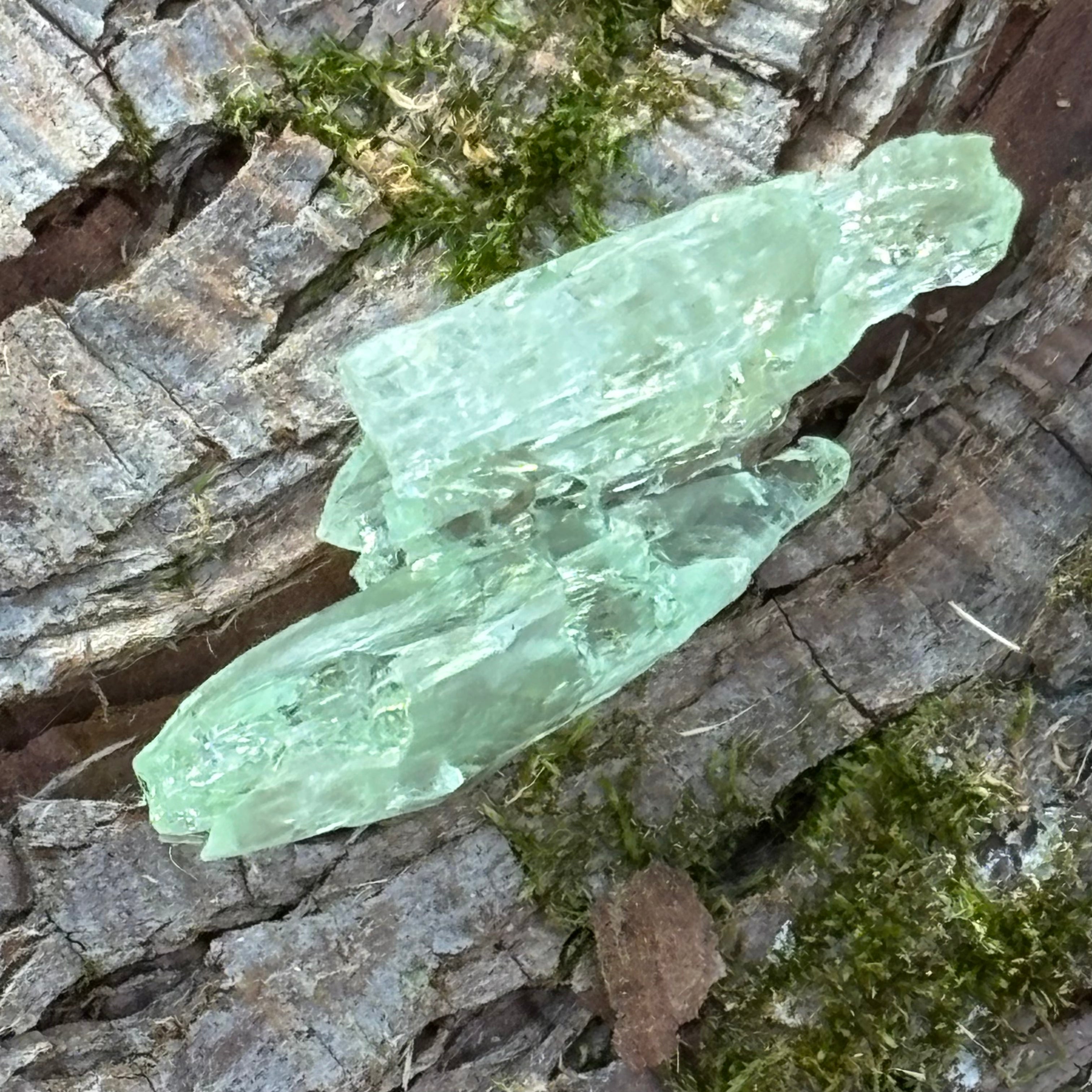 Etched Aquamarine Gem Crystal - 048