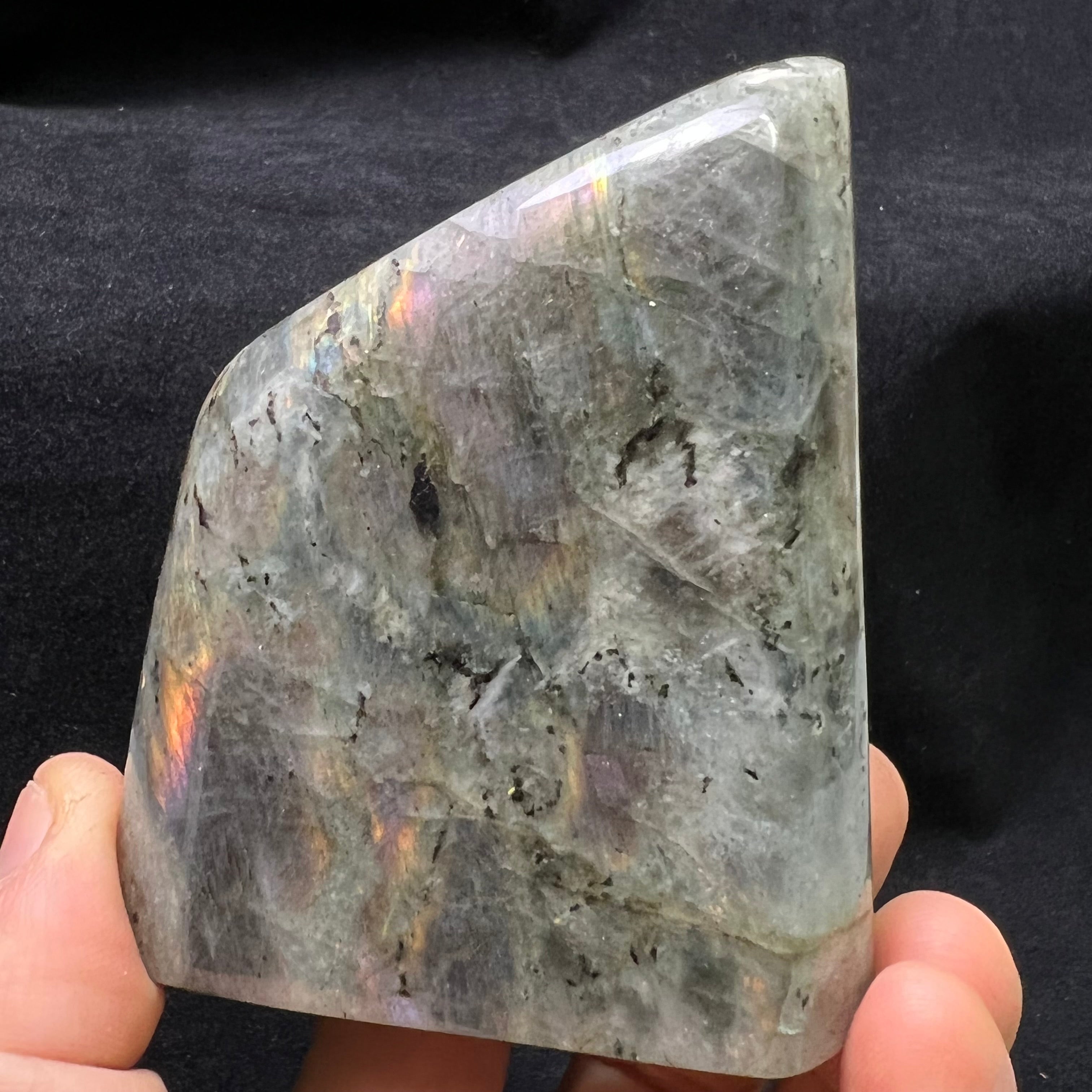 Rare Labradorite - 115