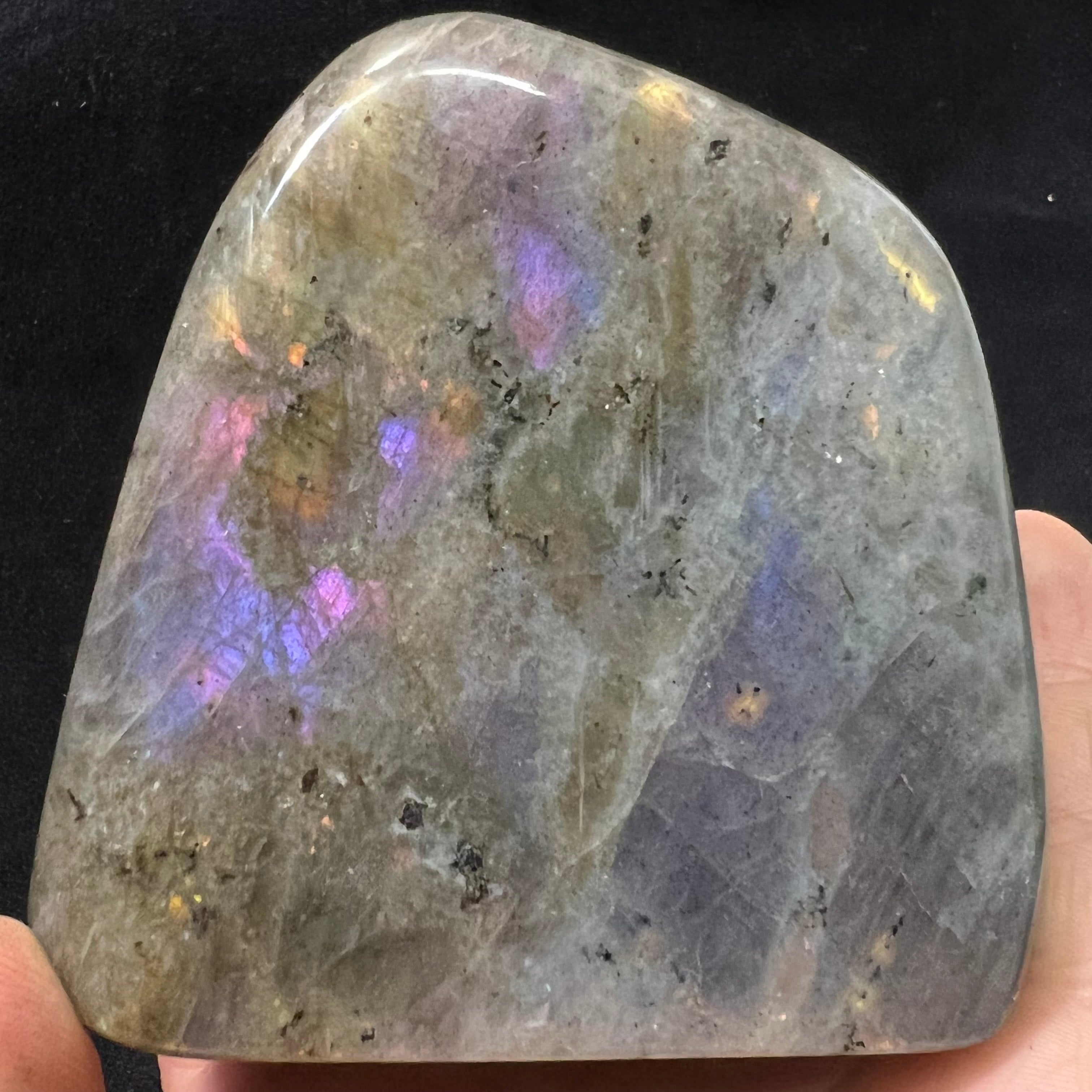 Rare Labradorite - 119