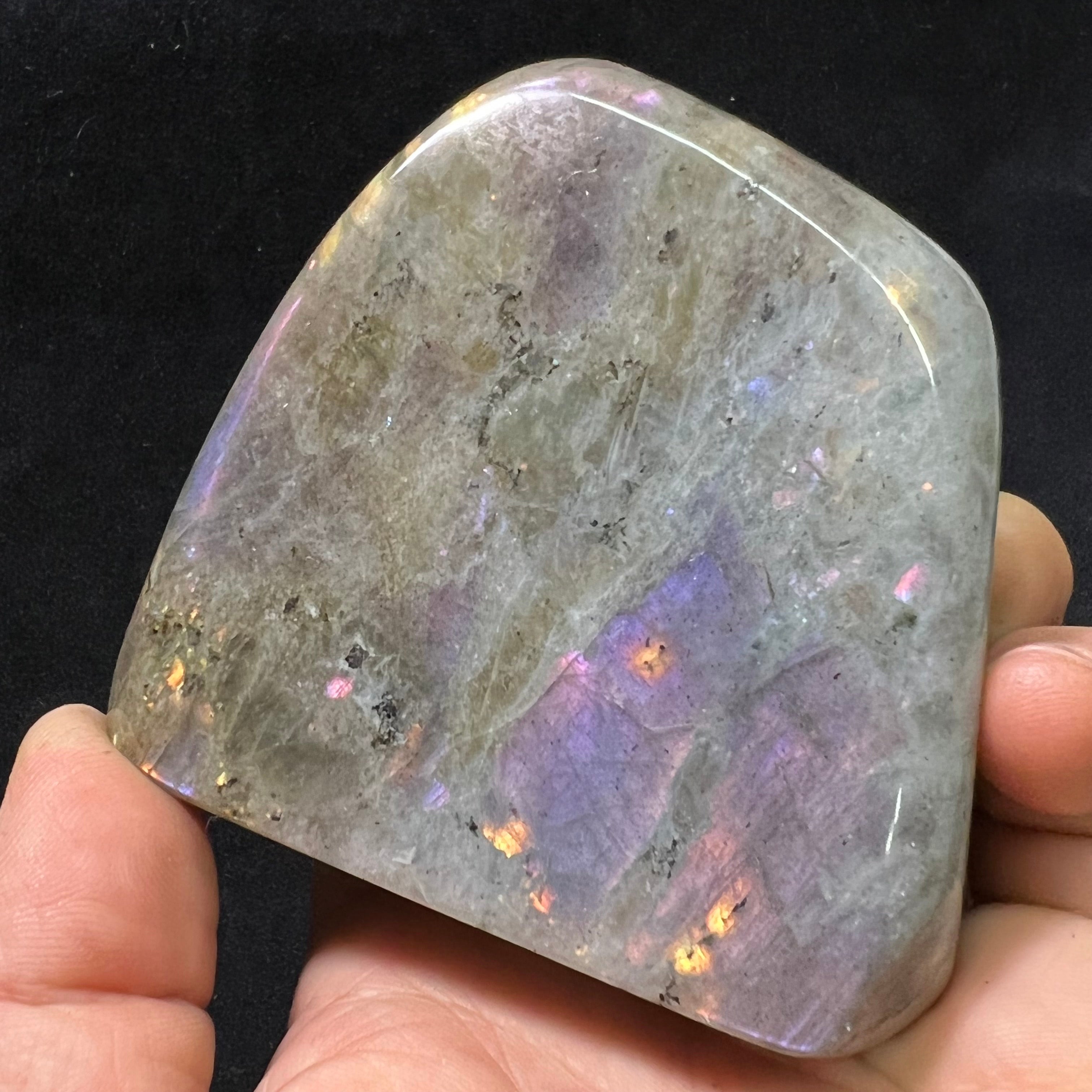 Rare Labradorite - 119