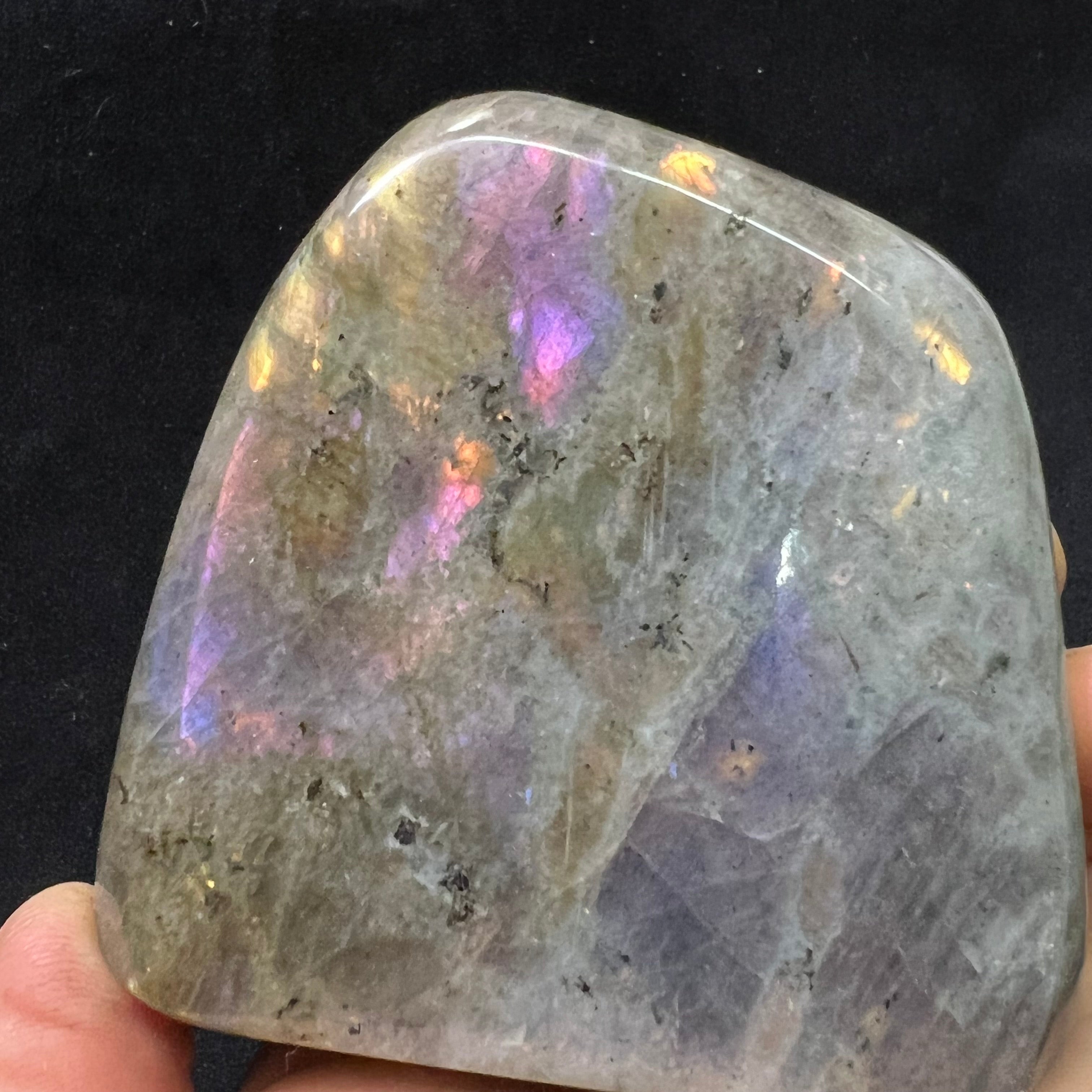 Rare Labradorite - 119