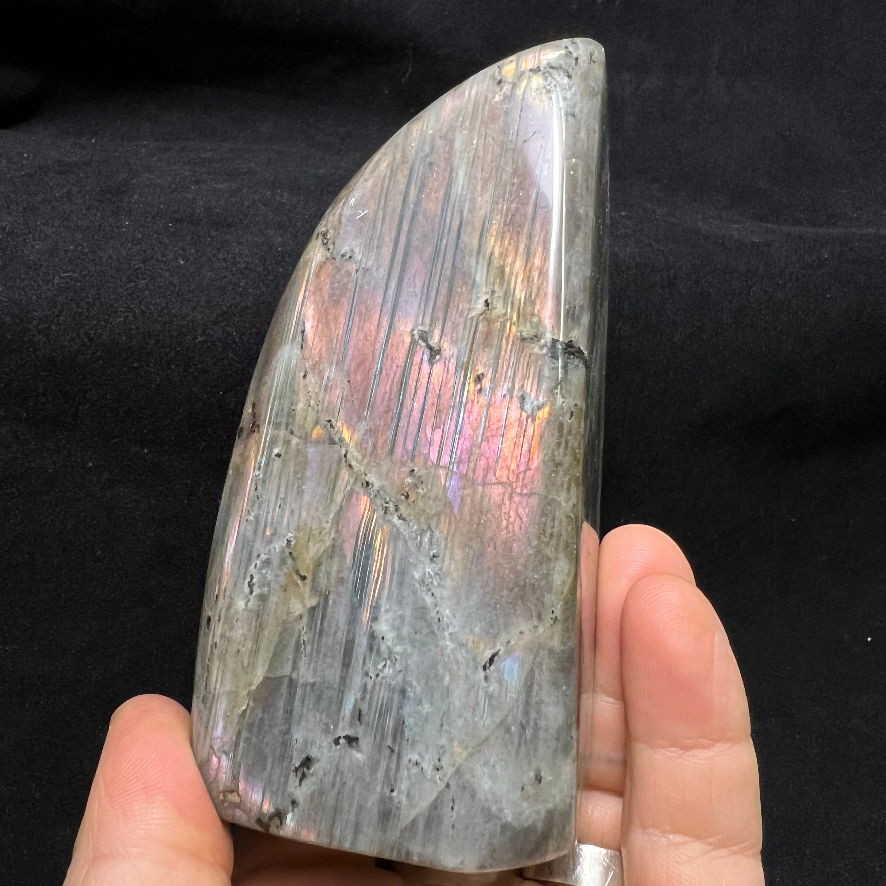 Rare Labradorite - 136