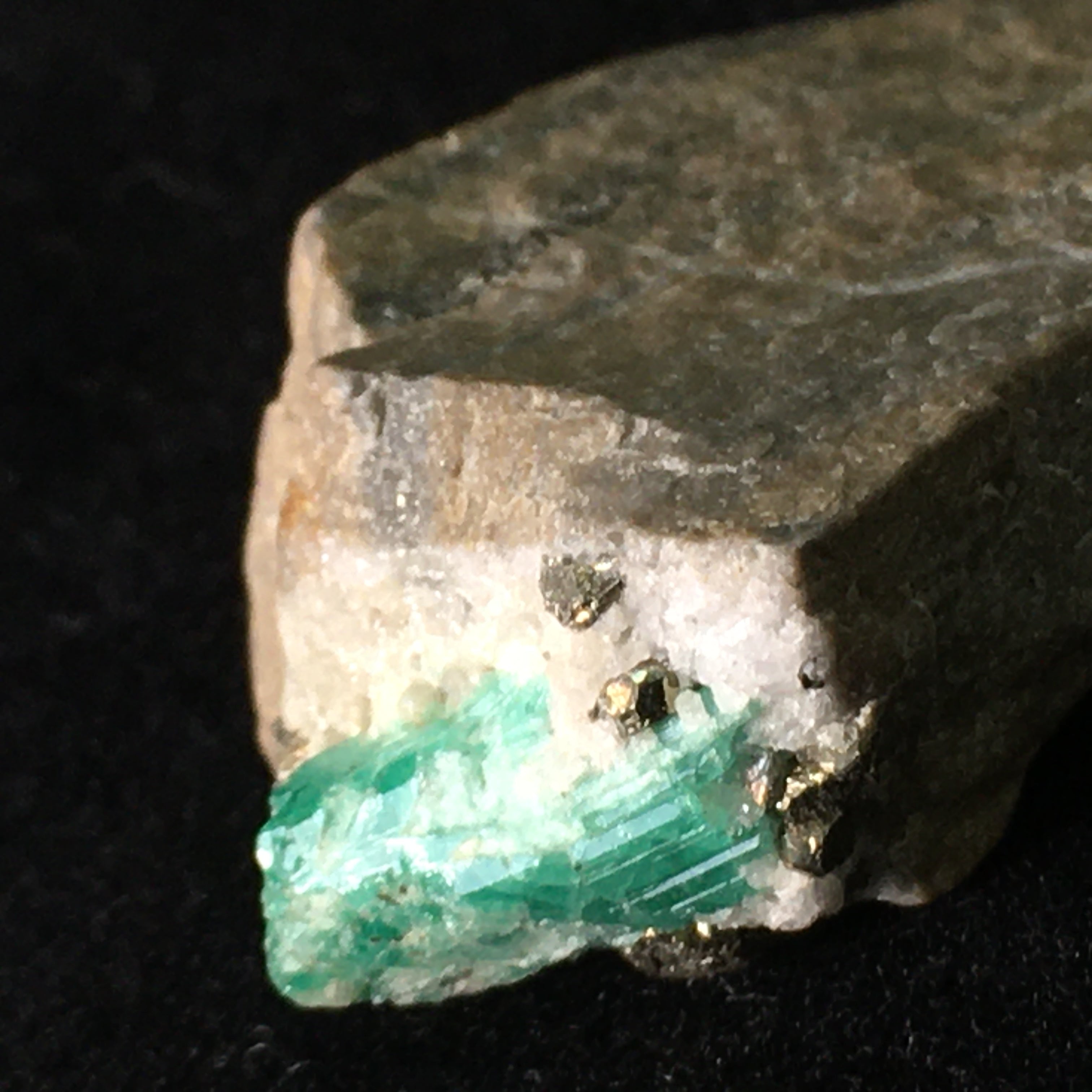 Colombian Real Emerald - 042