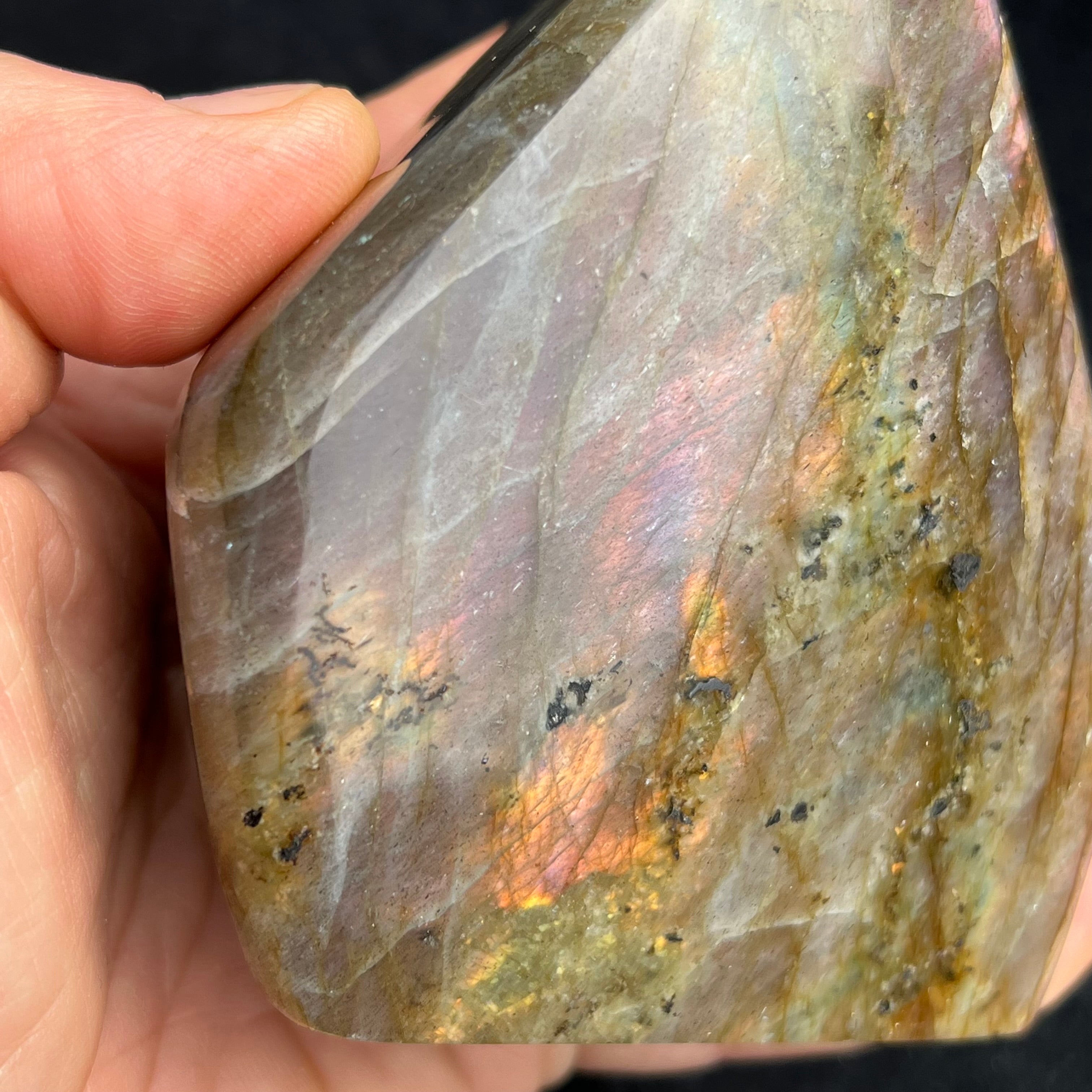 Rare Labradorite - 151