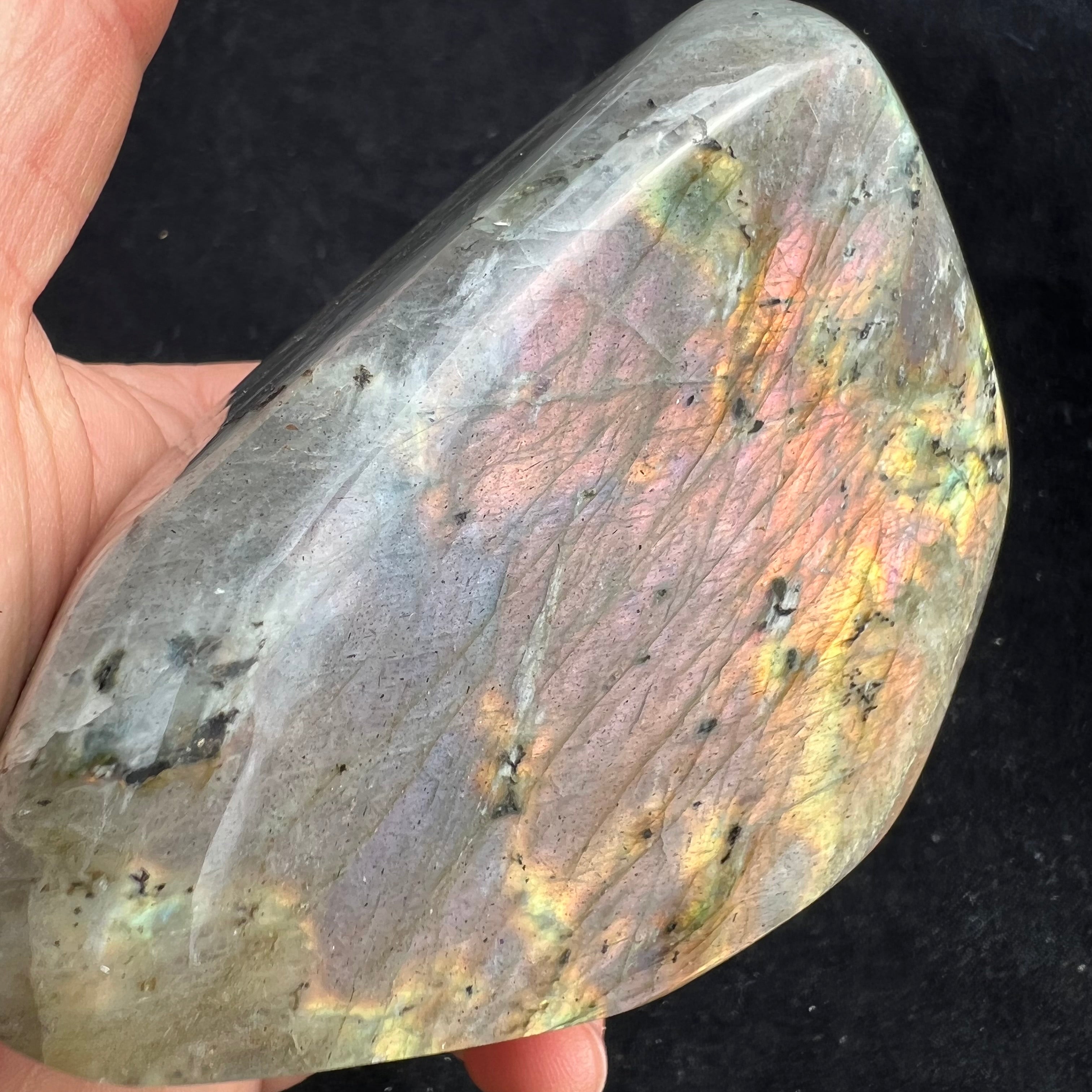 Rare Labradorite - 152
