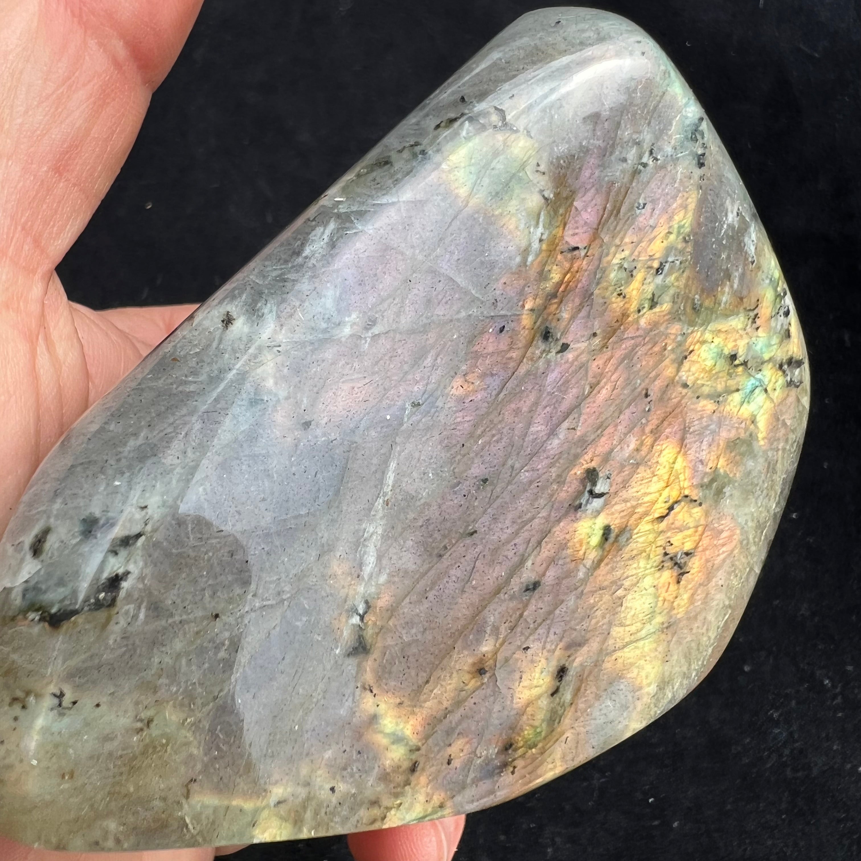 Rare Labradorite - 152