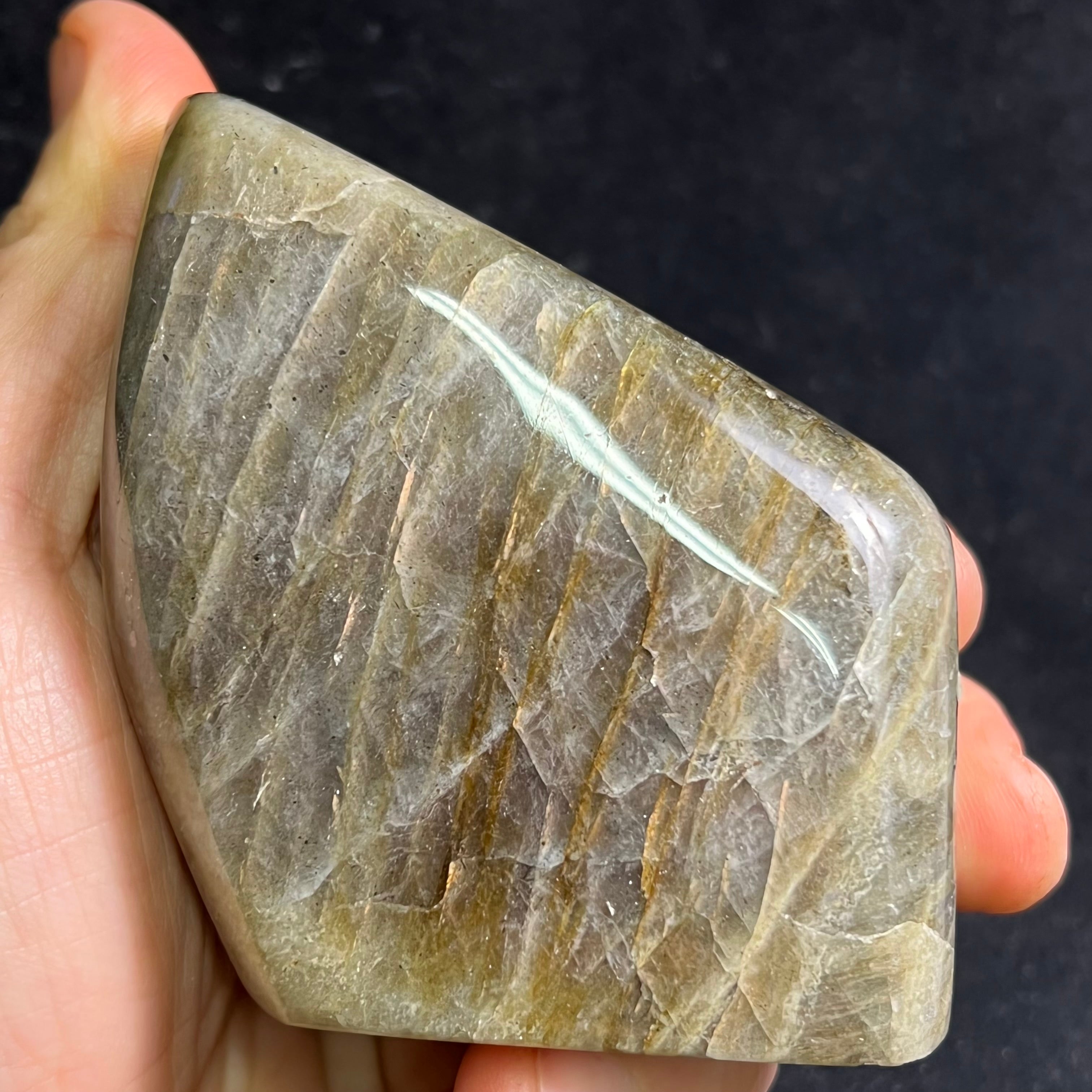 Rare Labradorite - 212