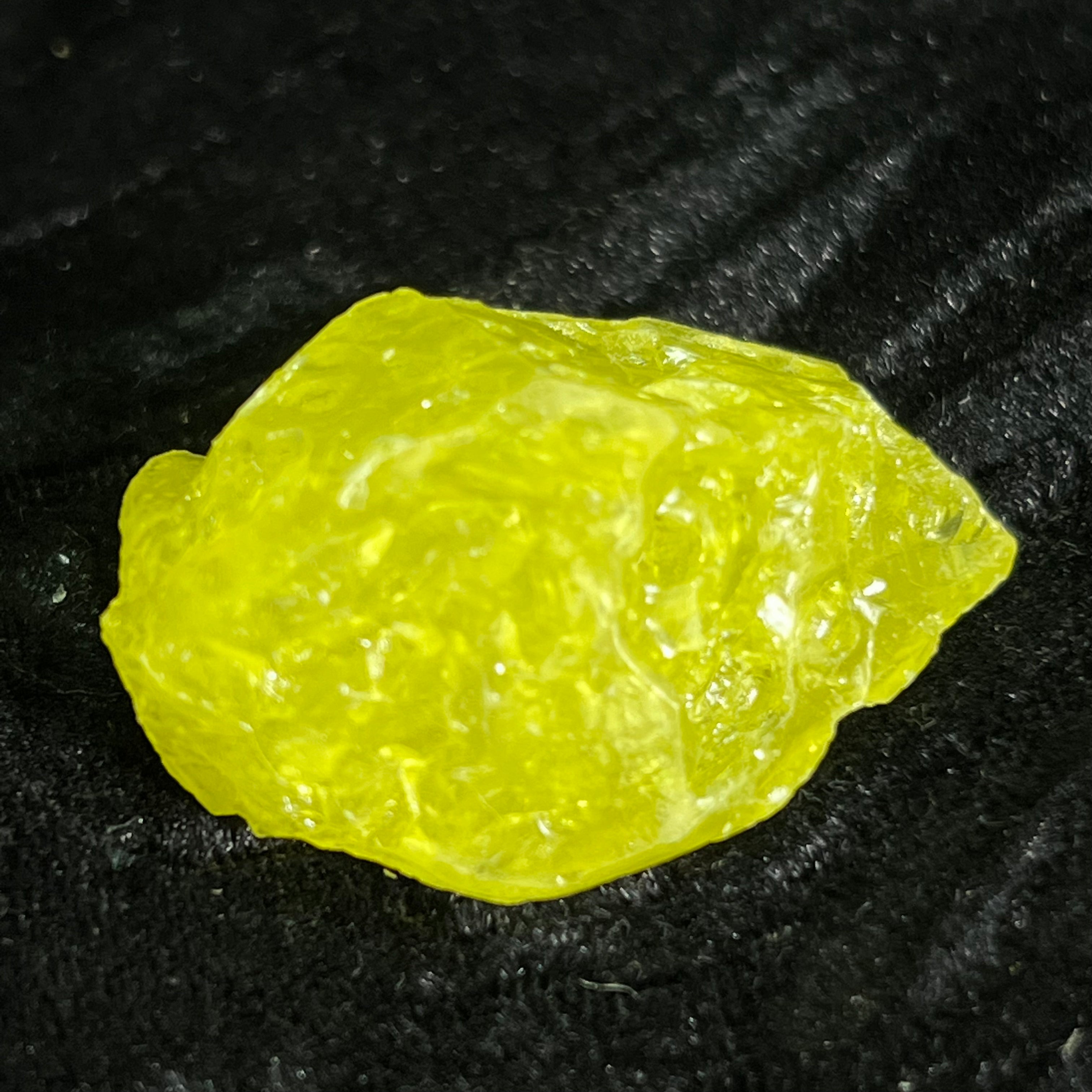 Sulfur Whole Crystal 041