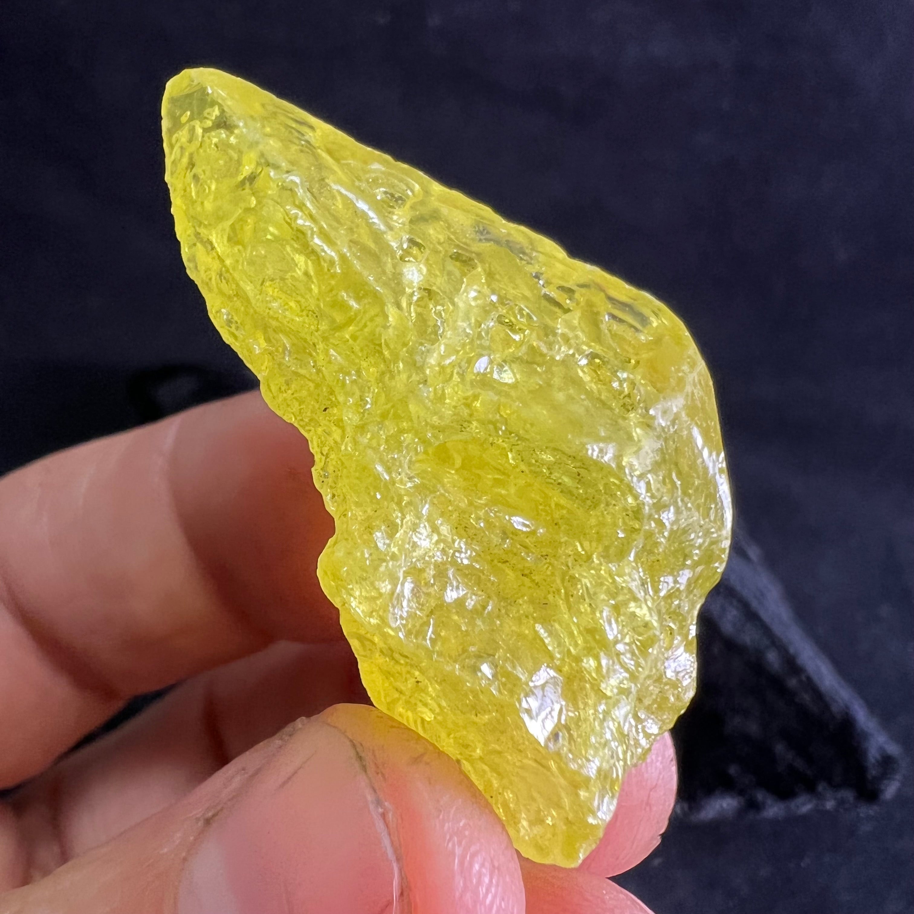 Sulfur Whole Crystal 046