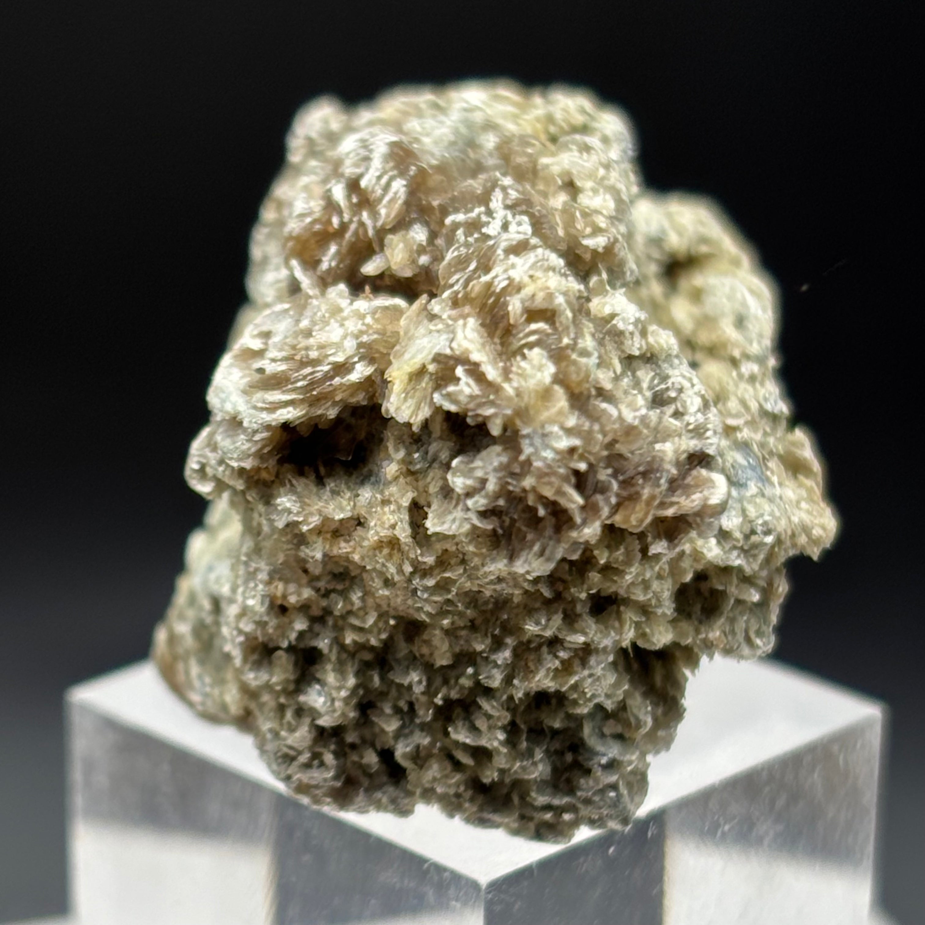 Green Gold Mica - 073