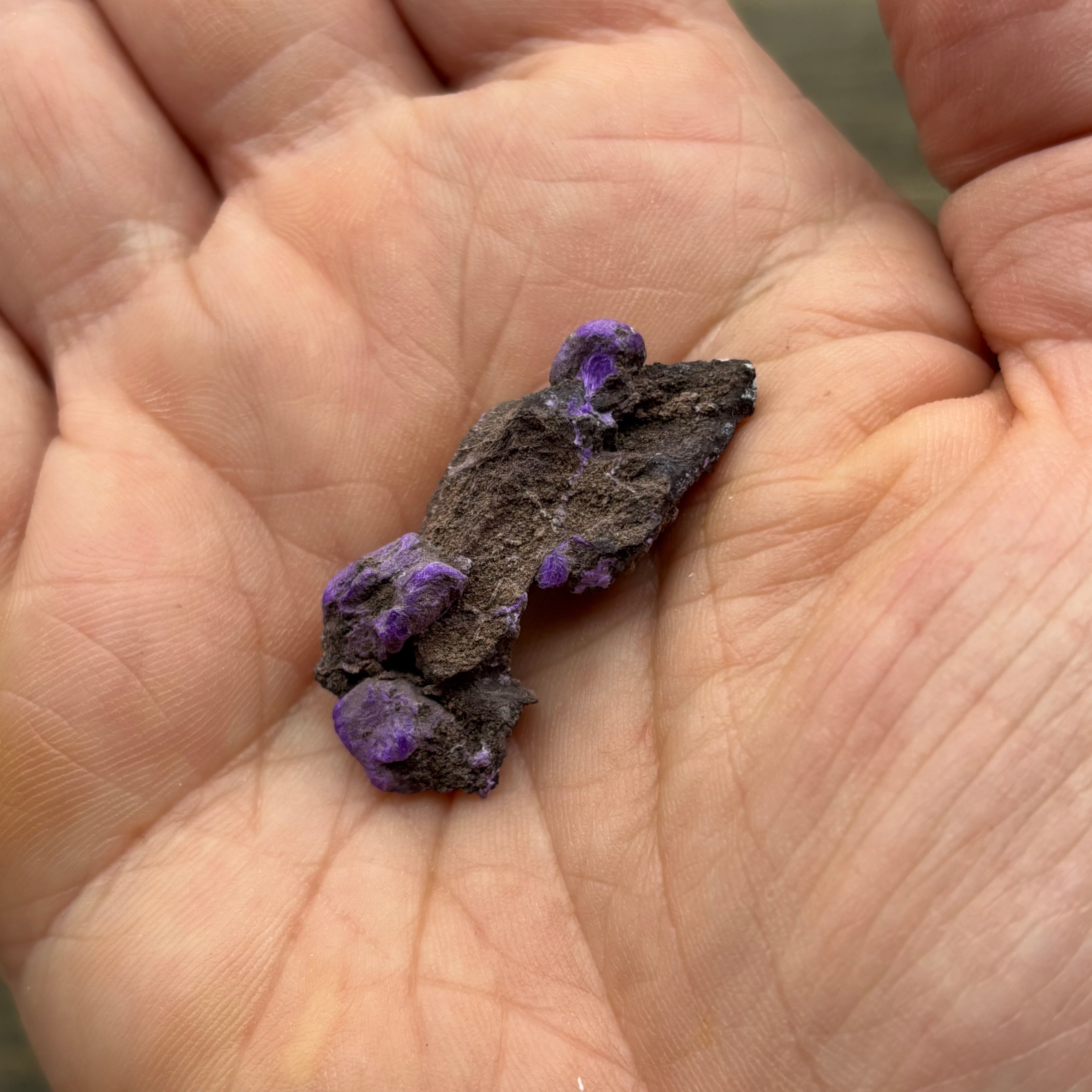 Crystallized Sugilite - 001