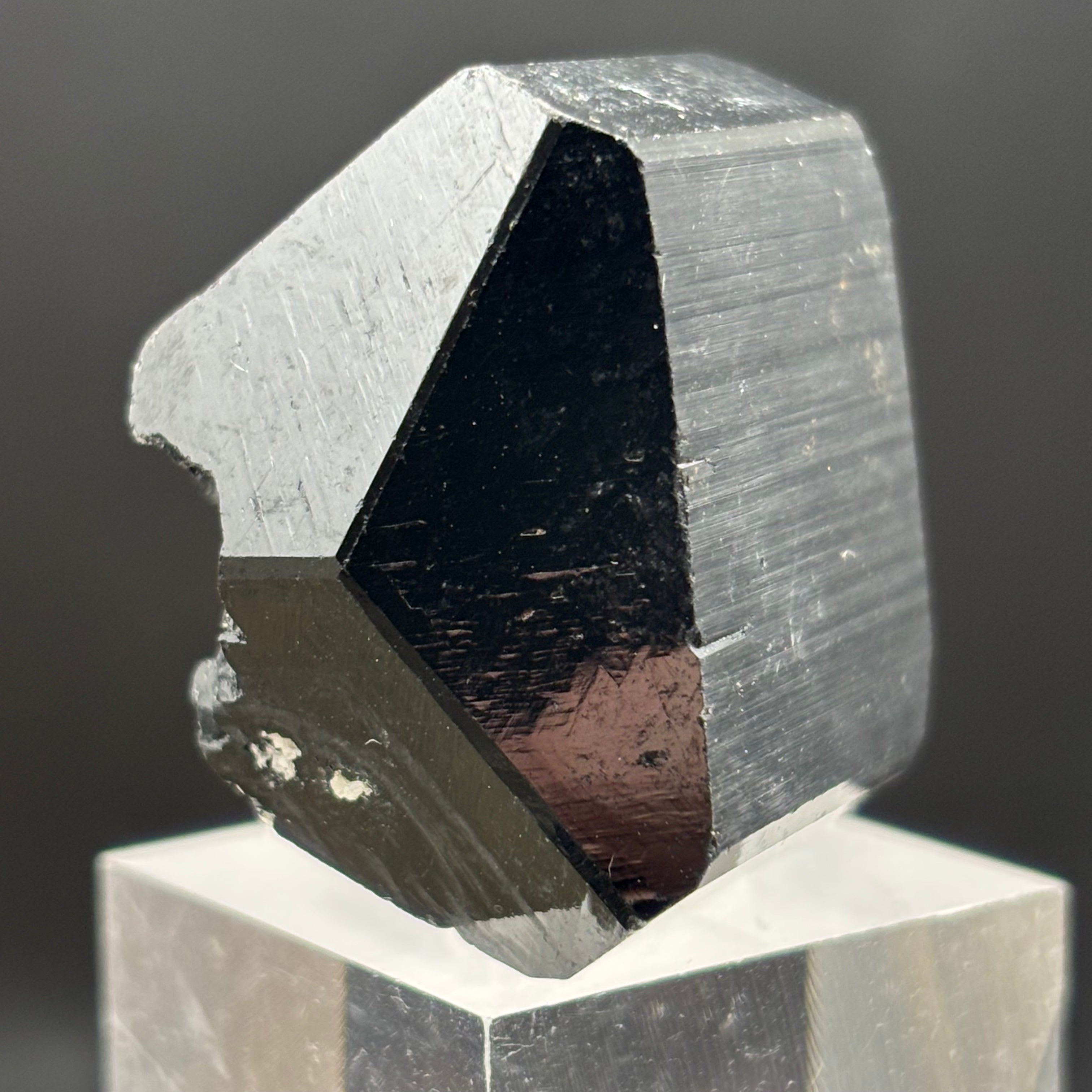 Black Tourmaline, Erongo Mountain - 100