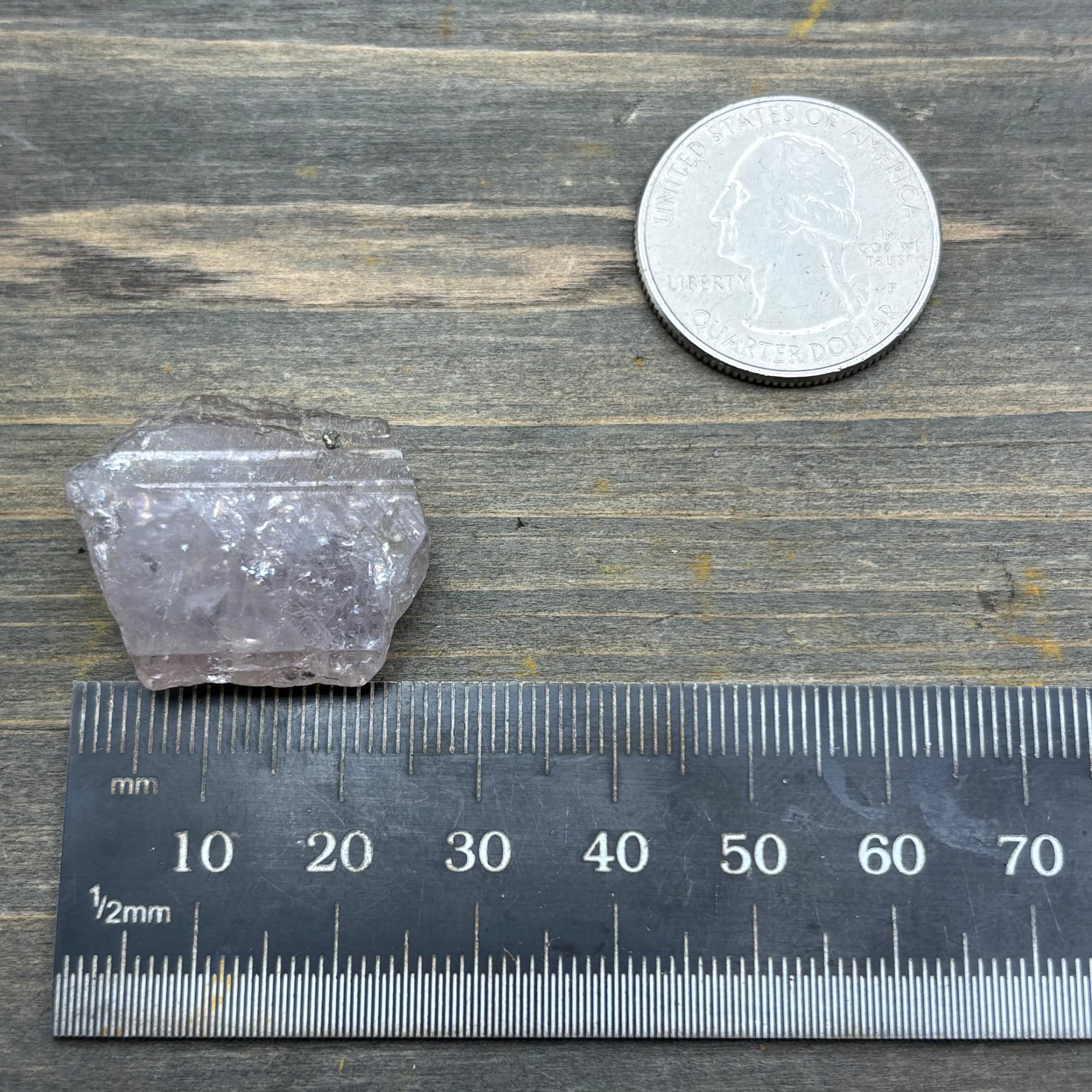 Fluorescent Mangano Axinite - 042