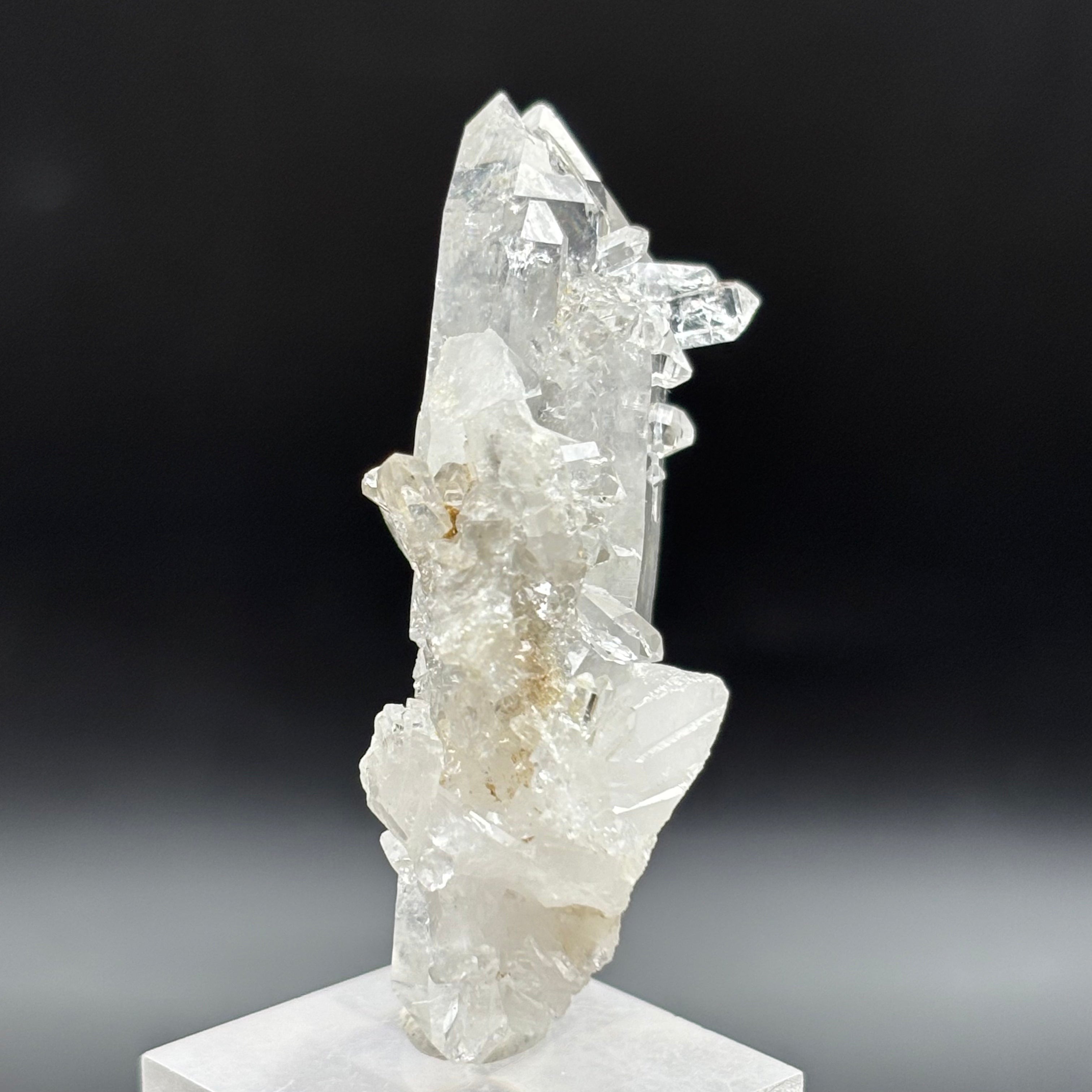 Highly Transparent Faden Quartz - 095