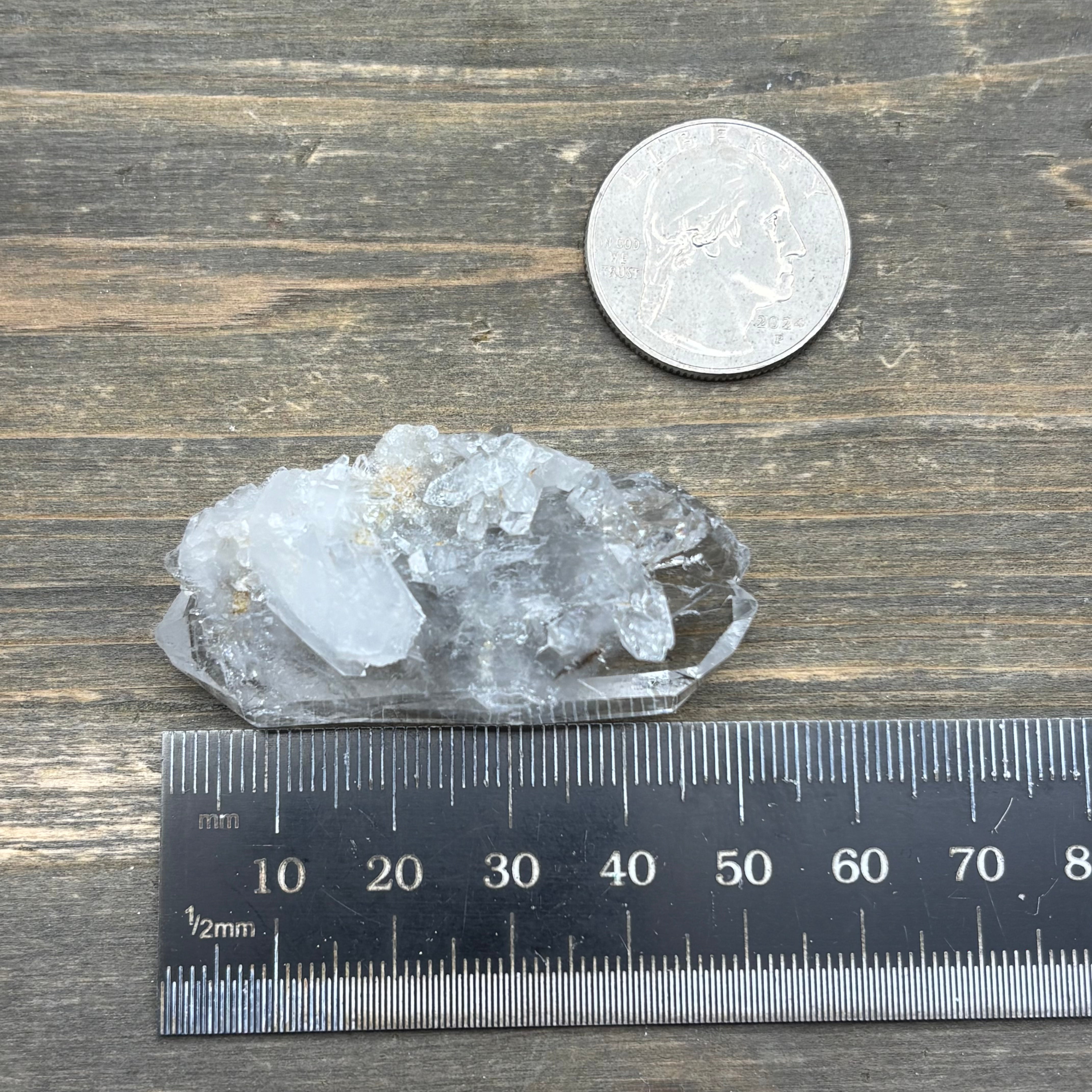 Highly Transparent Faden Quartz - 095