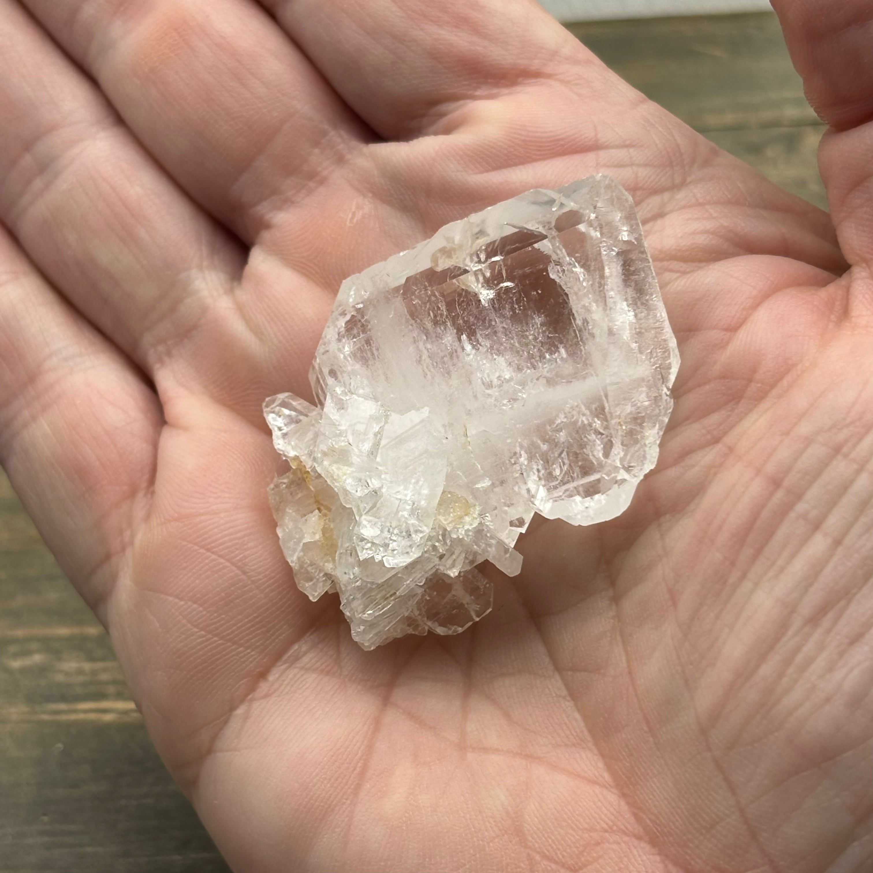 Highly Transparent Faden Quartz - 098
