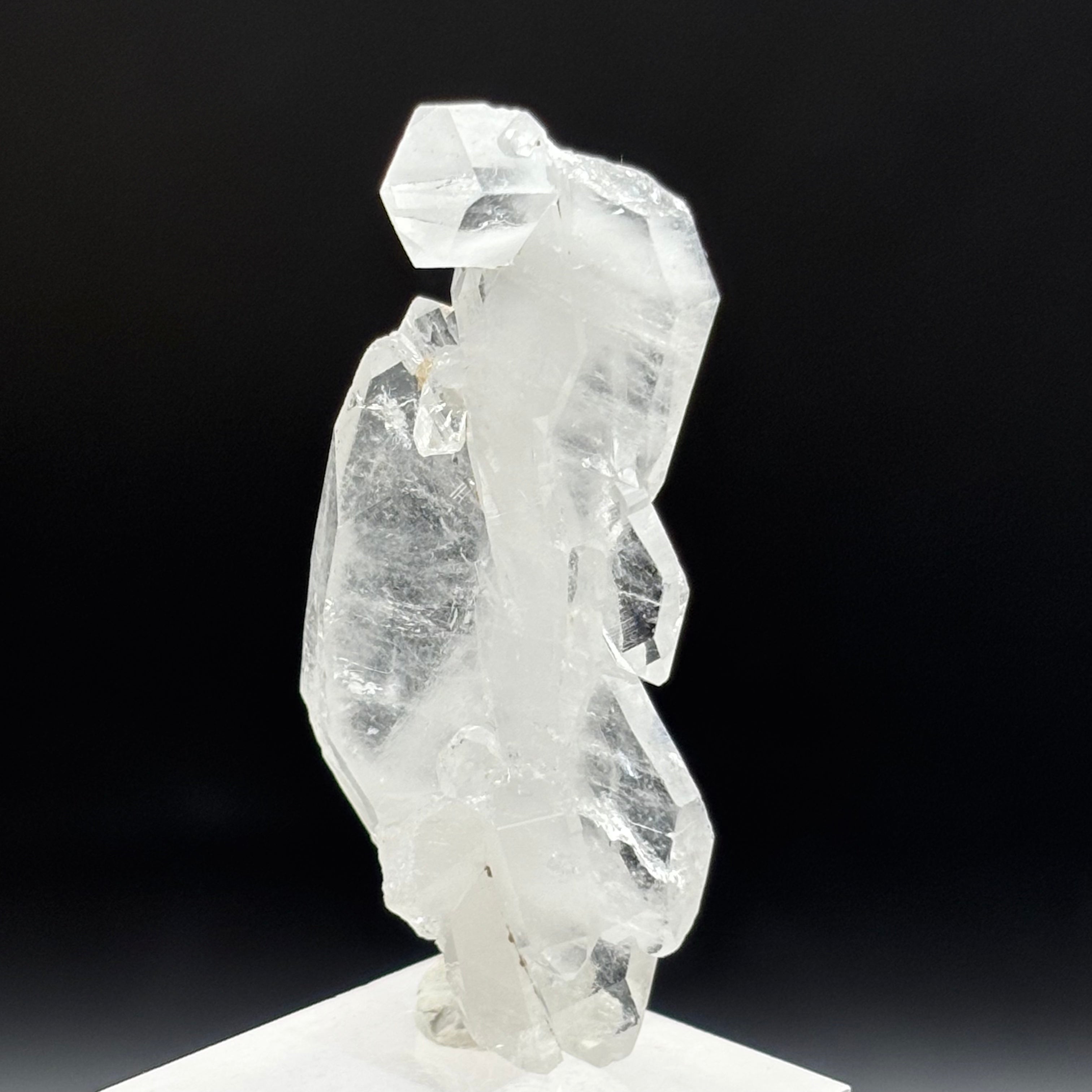 Highly Transparent Faden Quartz - 142
