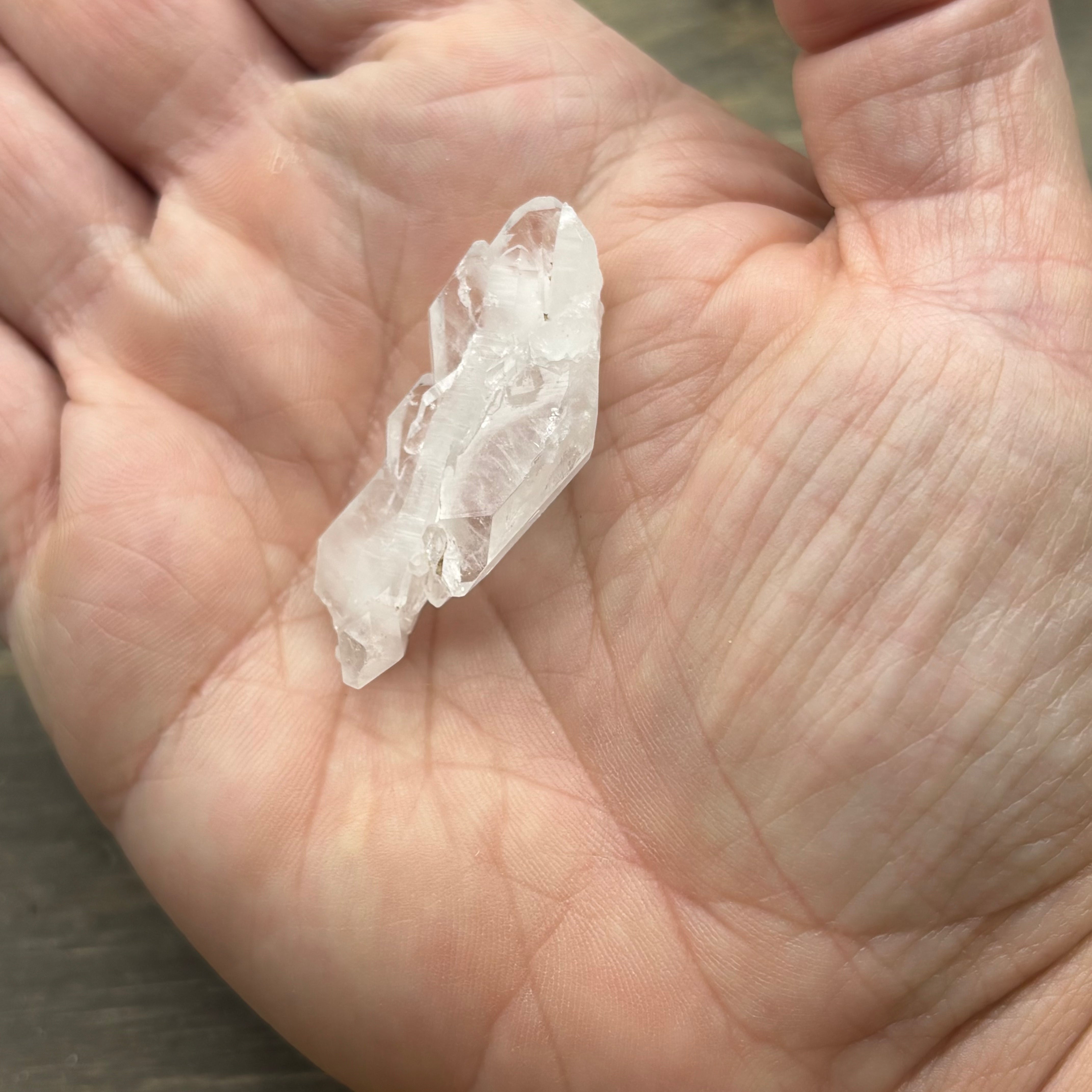 Highly Transparent Faden Quartz - 142