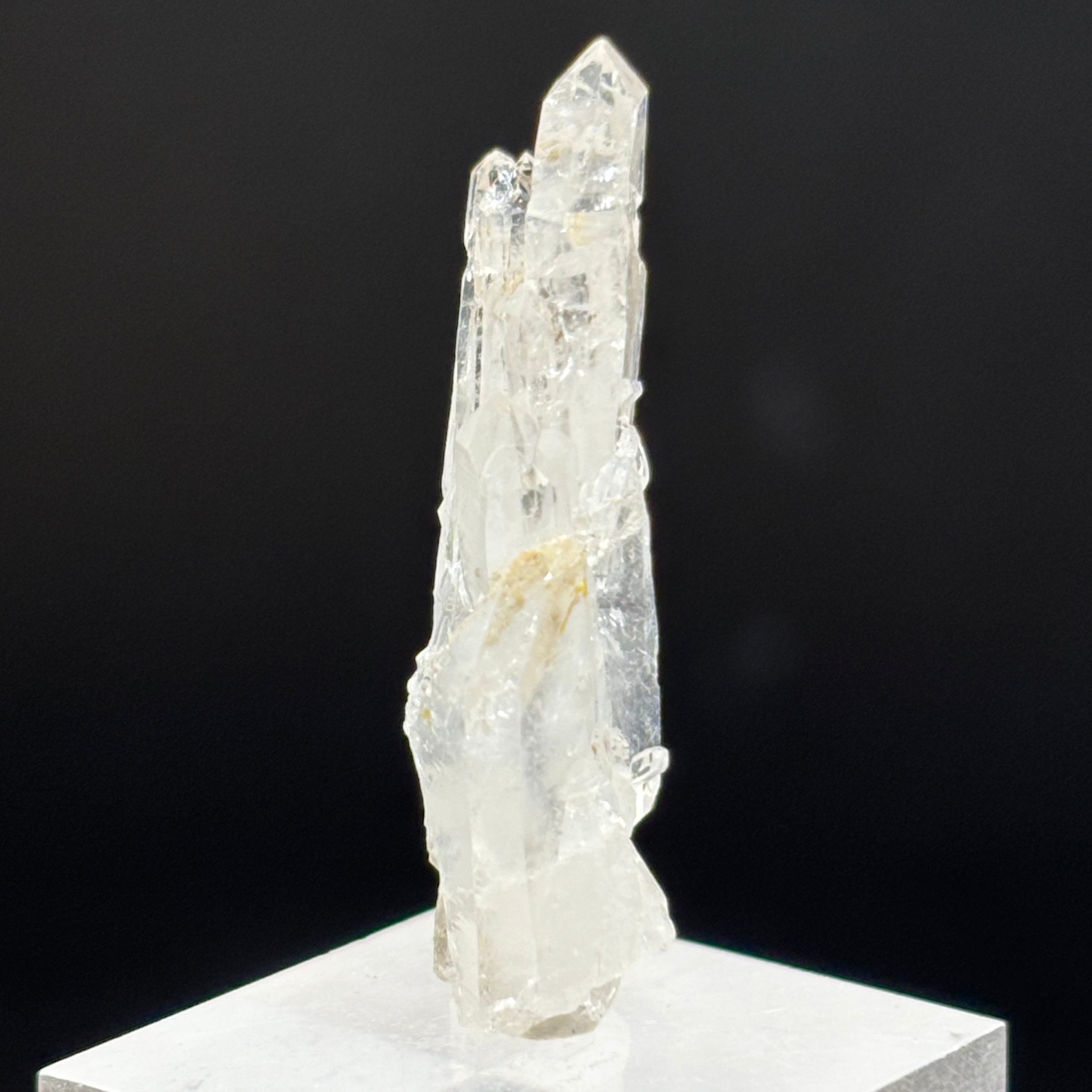 HIghly Transparent Faden Quartz - 148