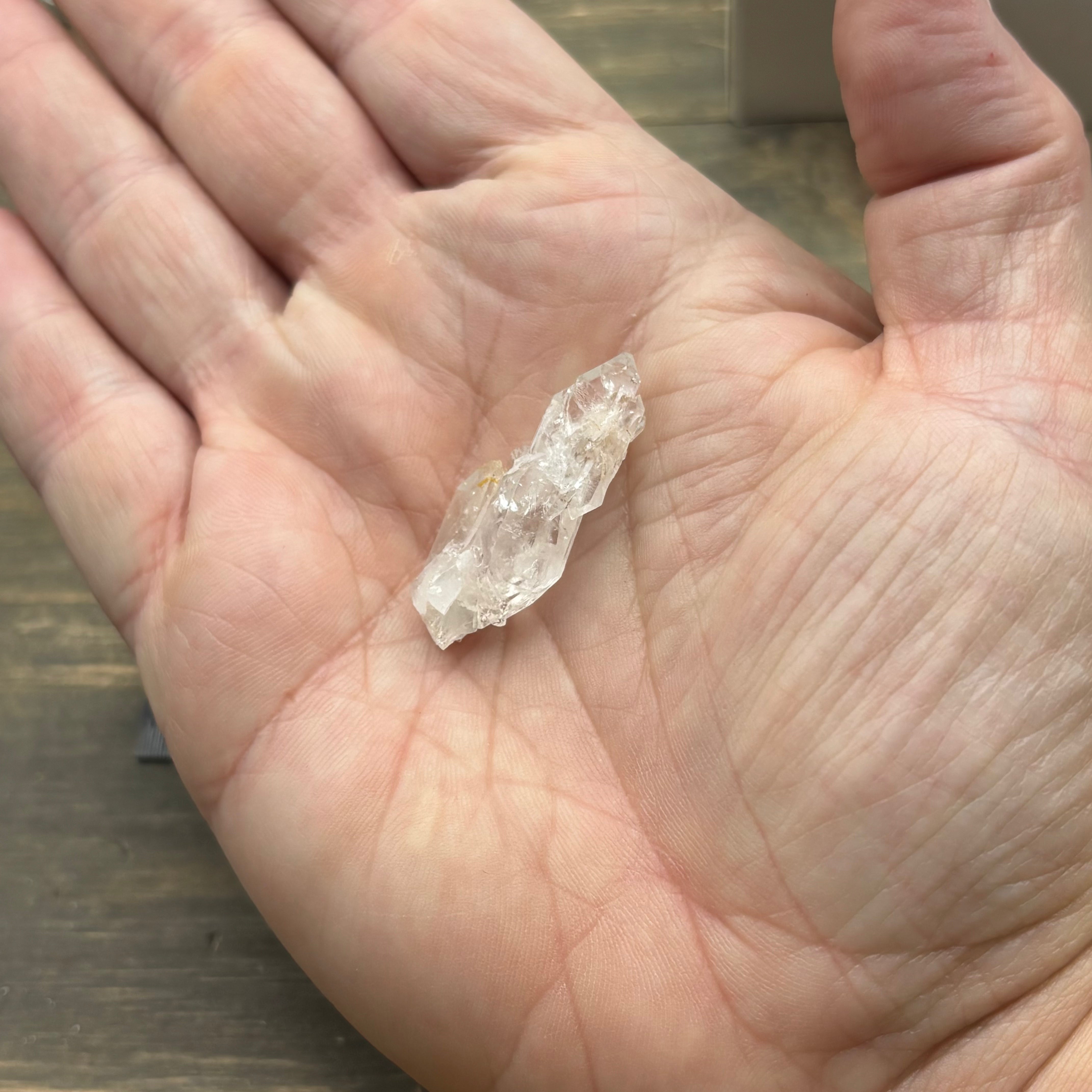 HIghly Transparent Faden Quartz - 148