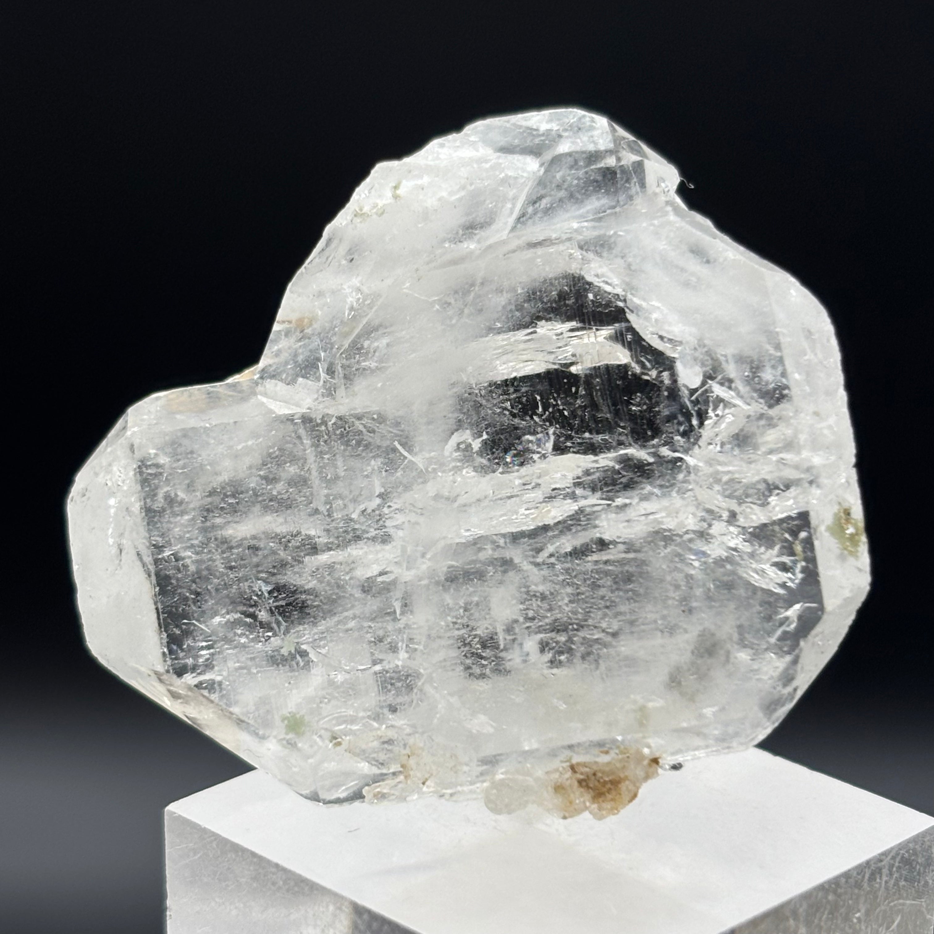 Highly Transparent Faden Quartz - 166