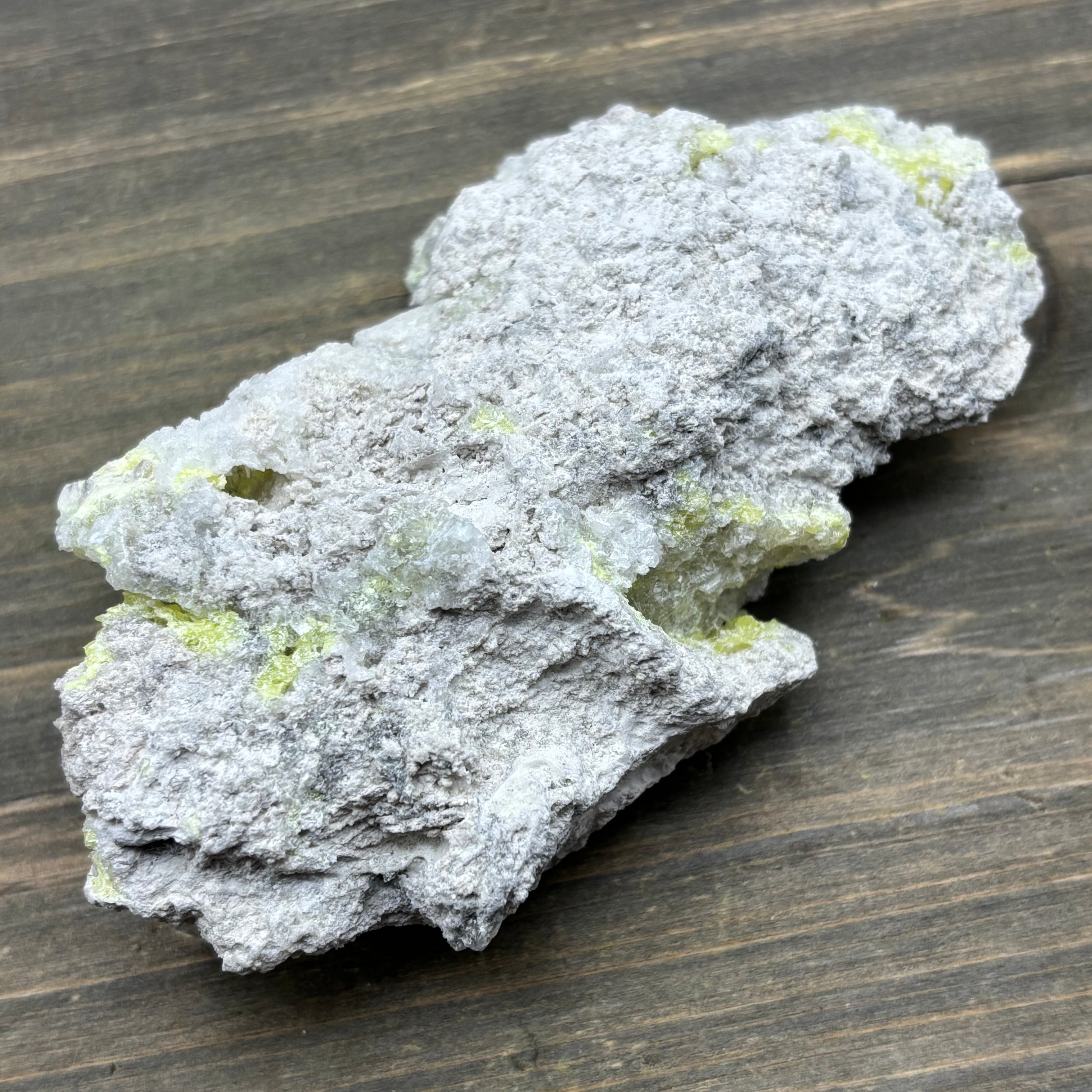 Sulfur on Quartz - 063