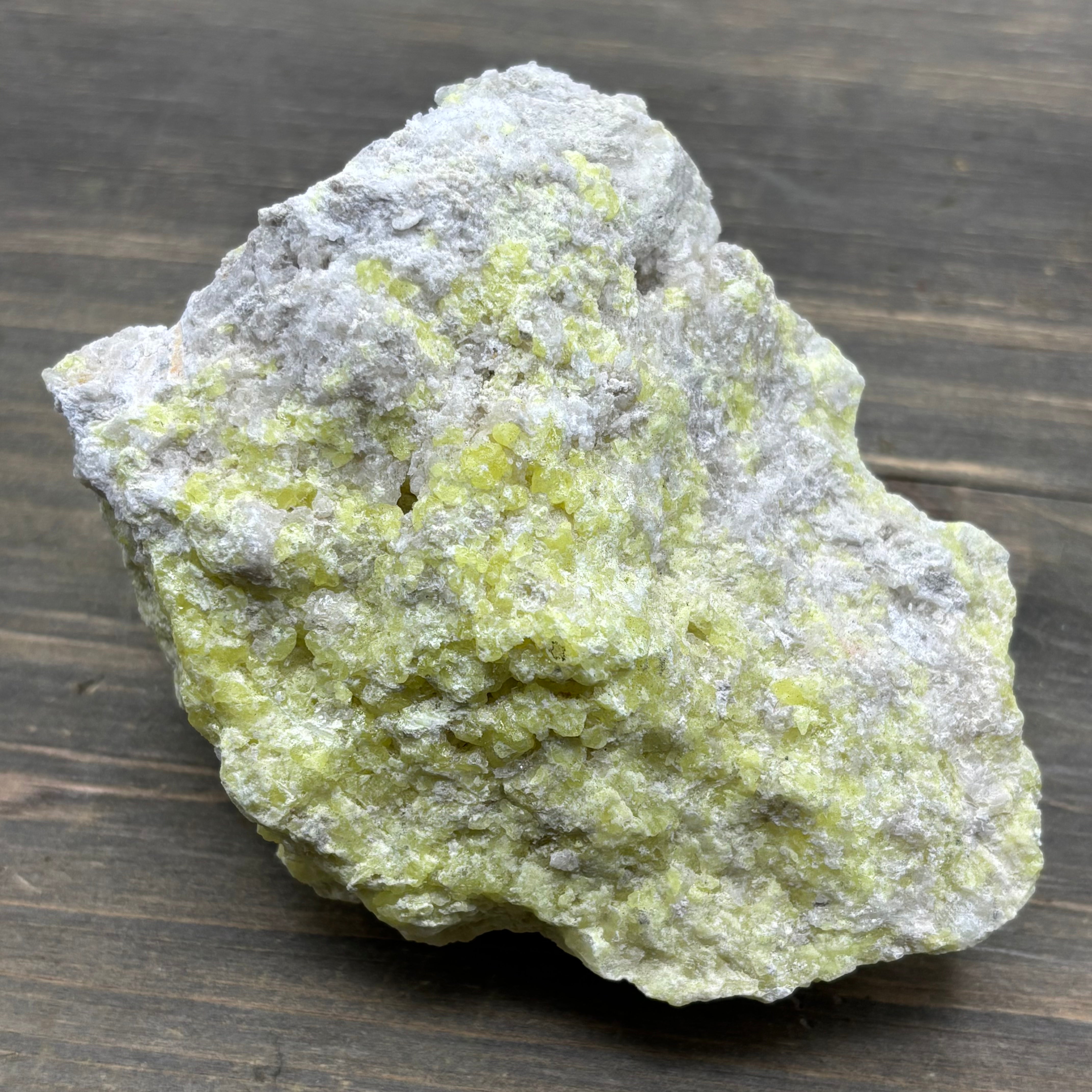 Sulfur on Quartz - 064