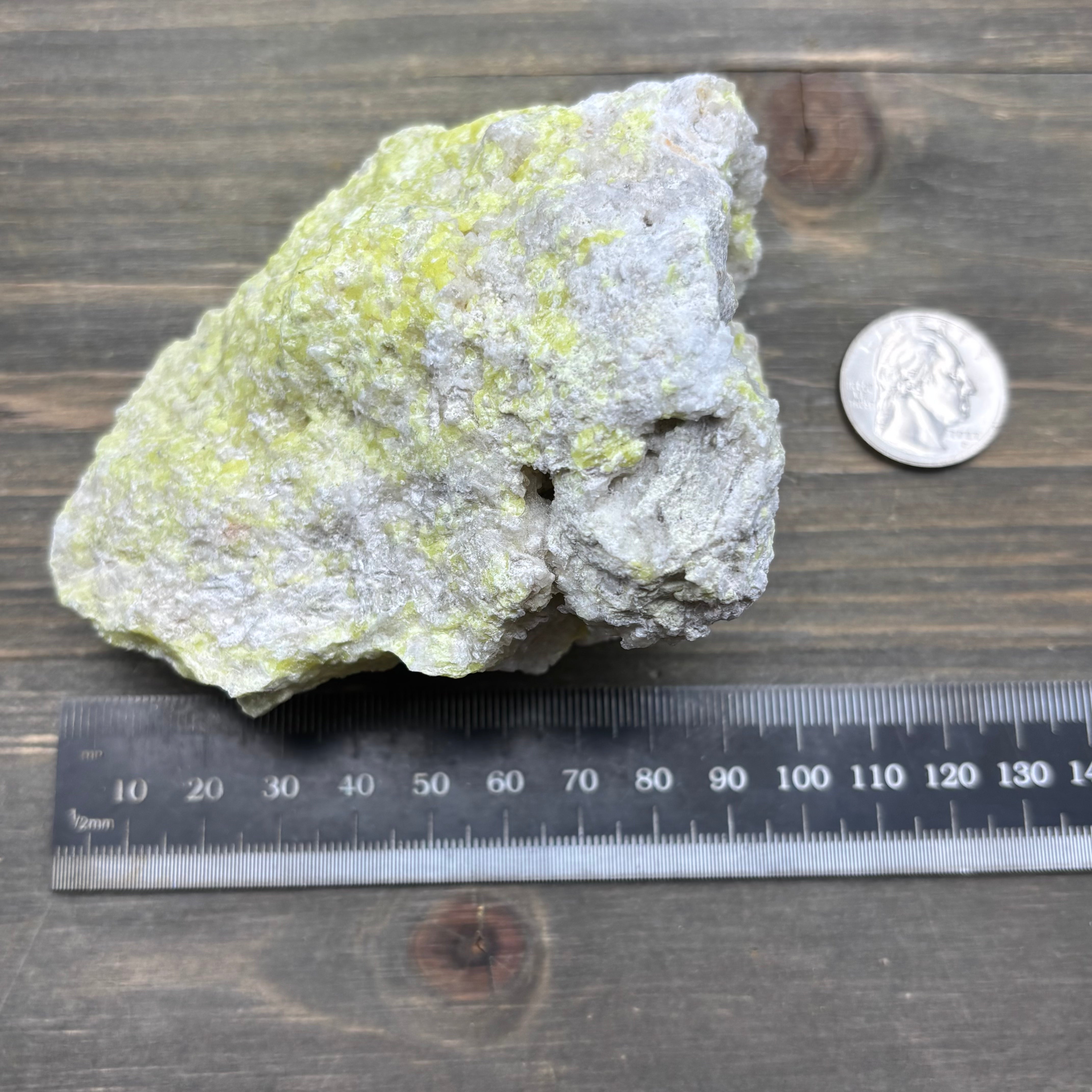 Sulfur on Quartz - 064