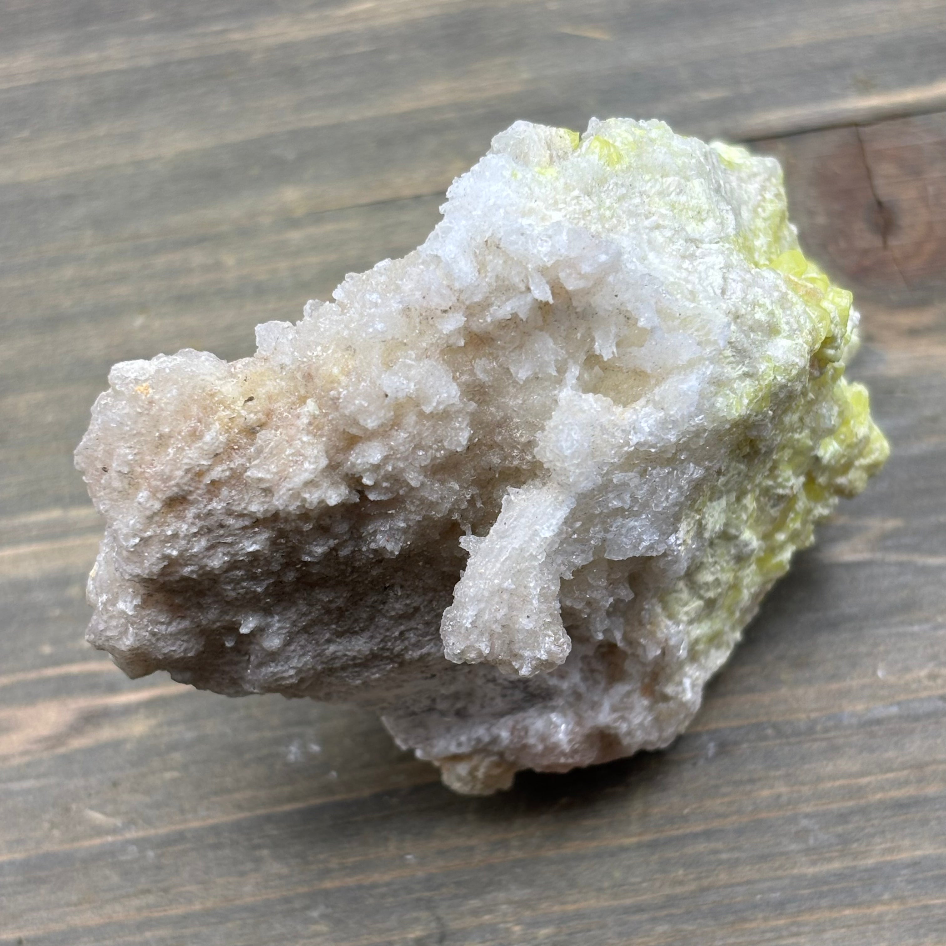 Sulfur on Quartz - 068