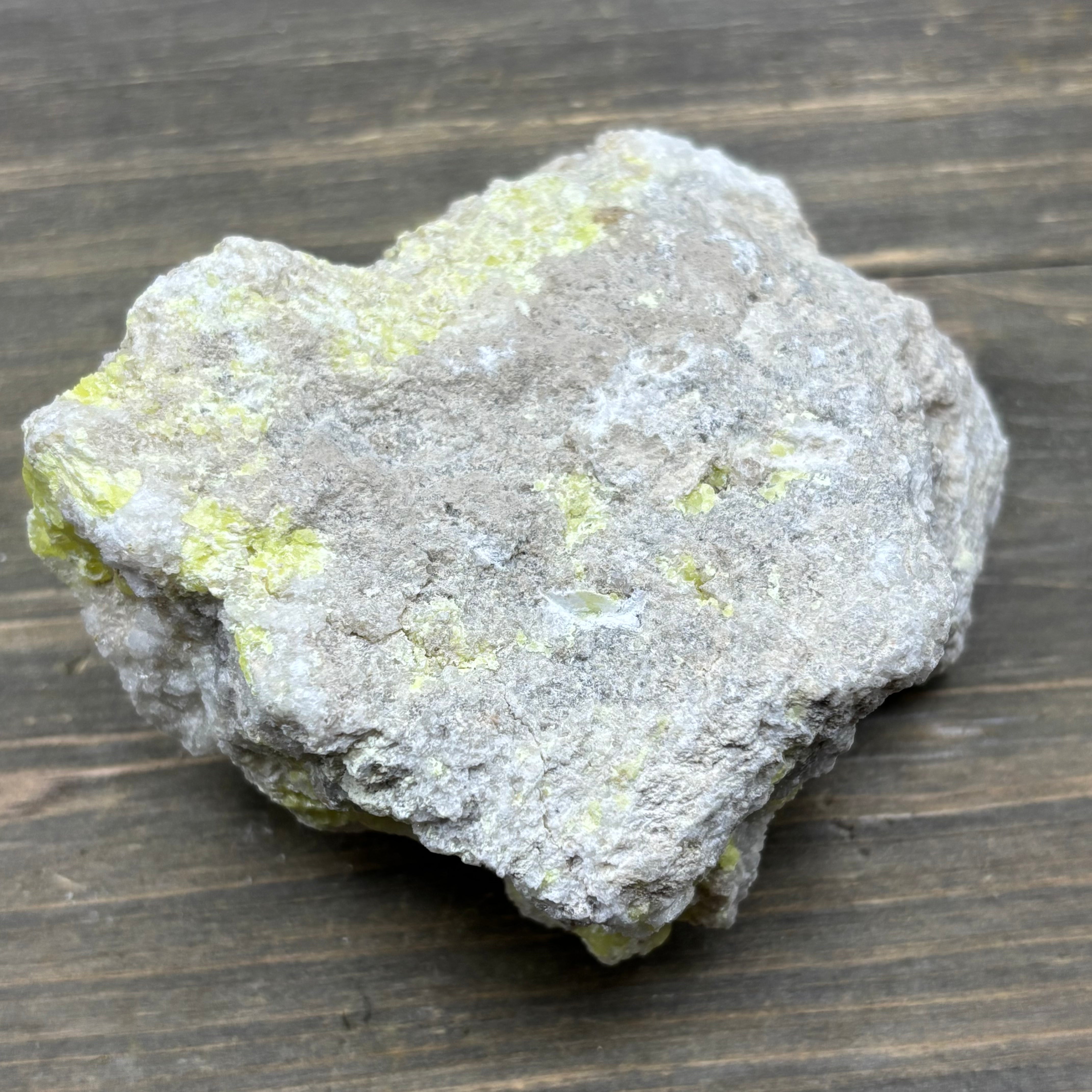 Sulfur on Quartz - 072