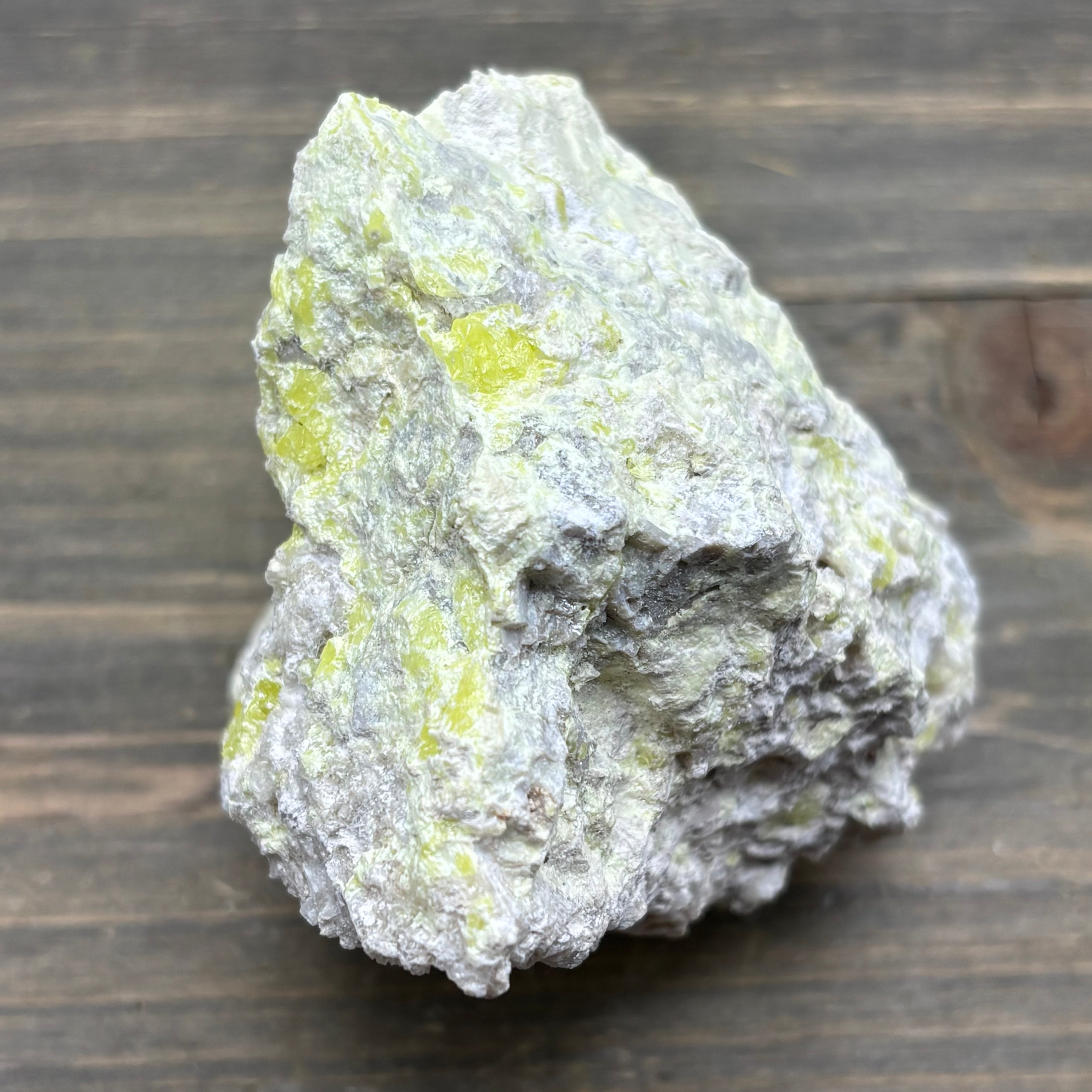 Sulfur on Quartz - 073