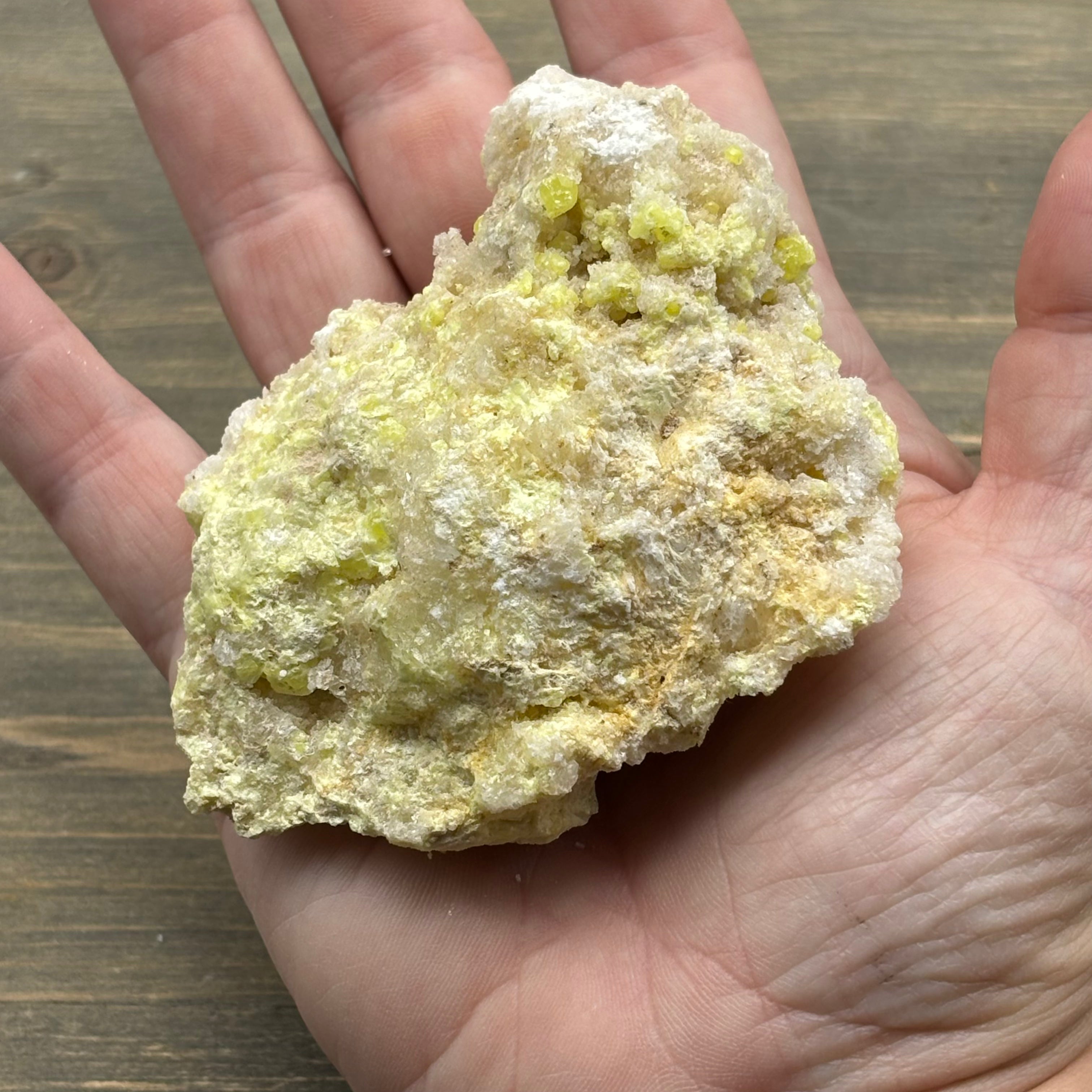Sulfur on Quartz - 075