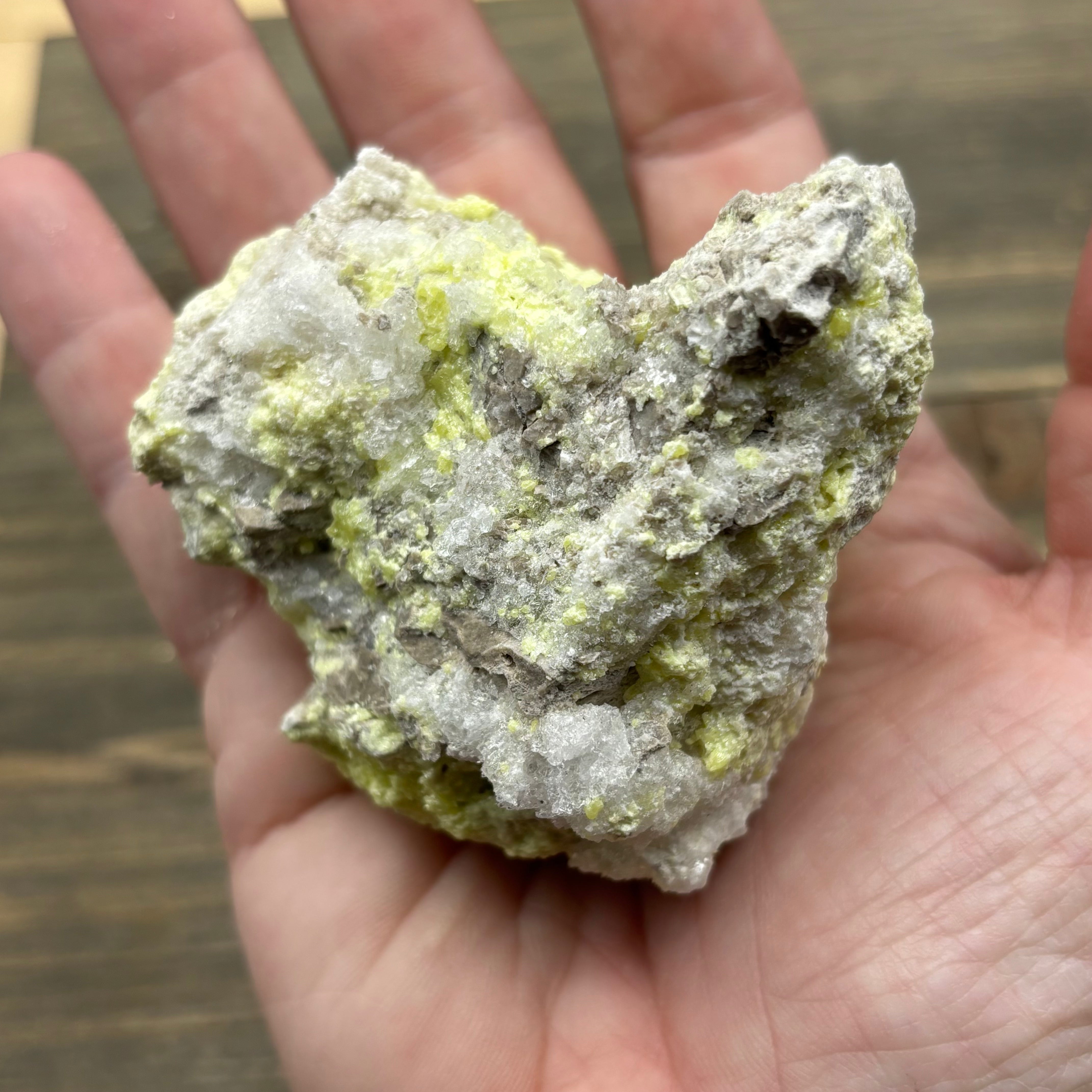 Sulfur on Quartz - 078