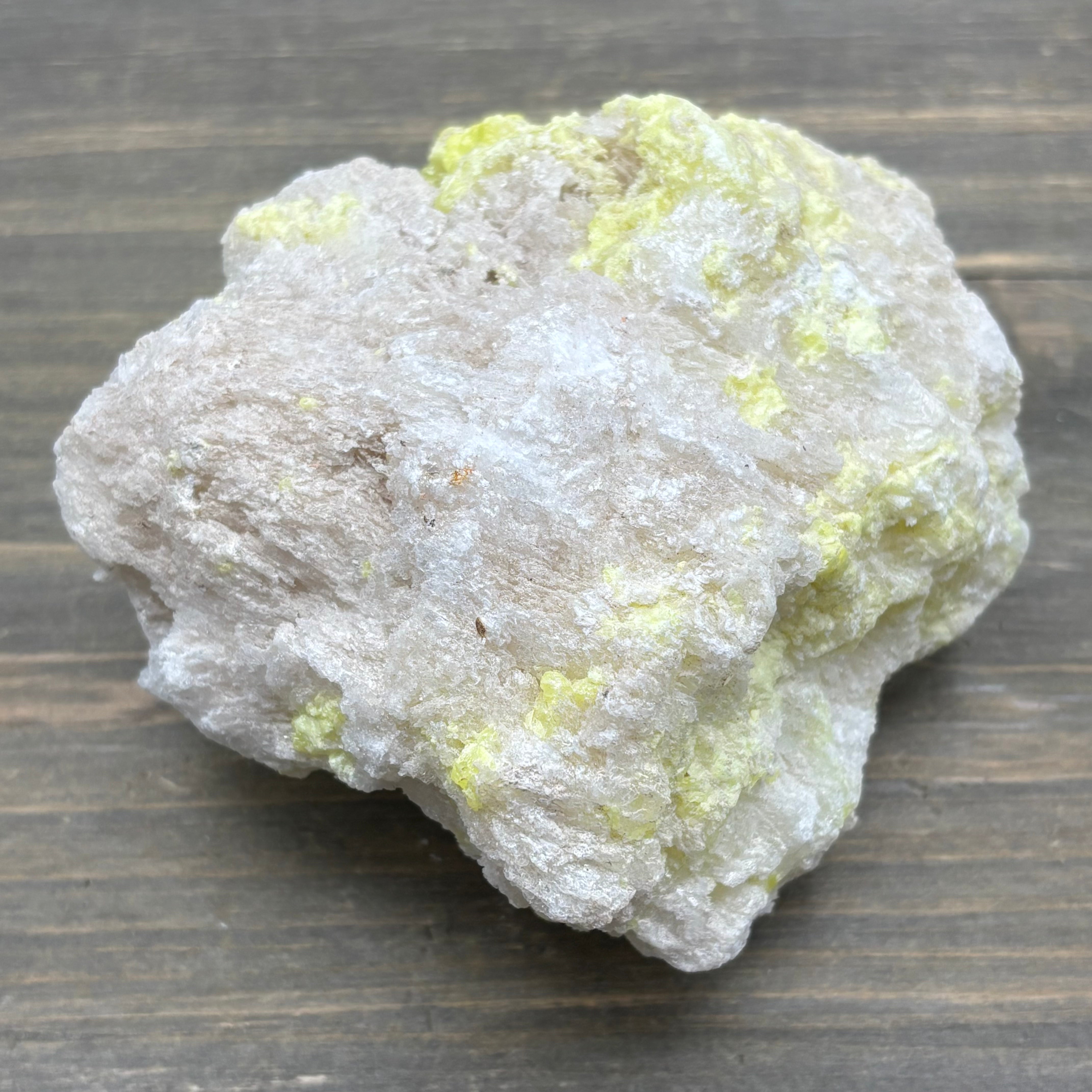 Sulfur on Quartz - 079