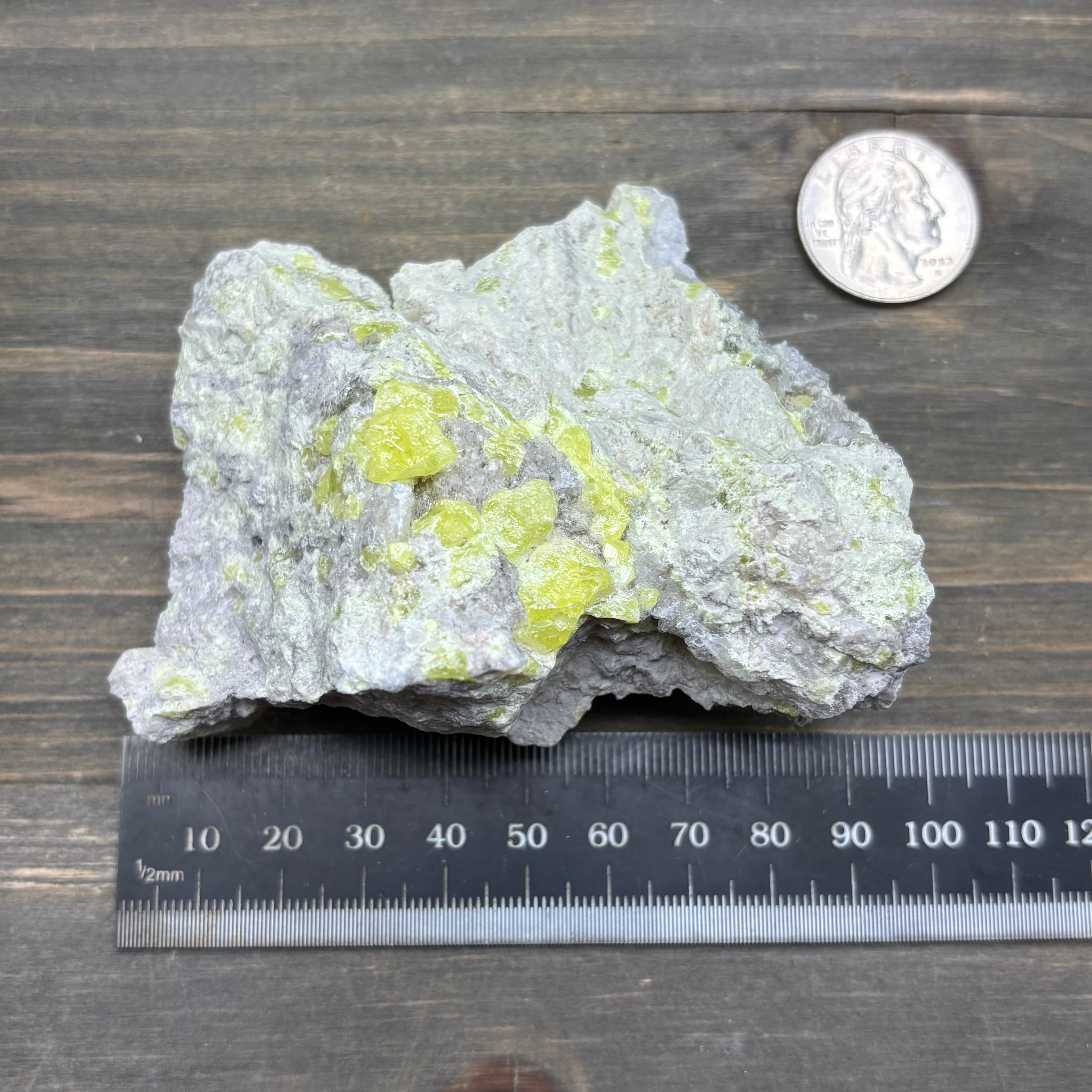 Sulfur on Quartz - 085