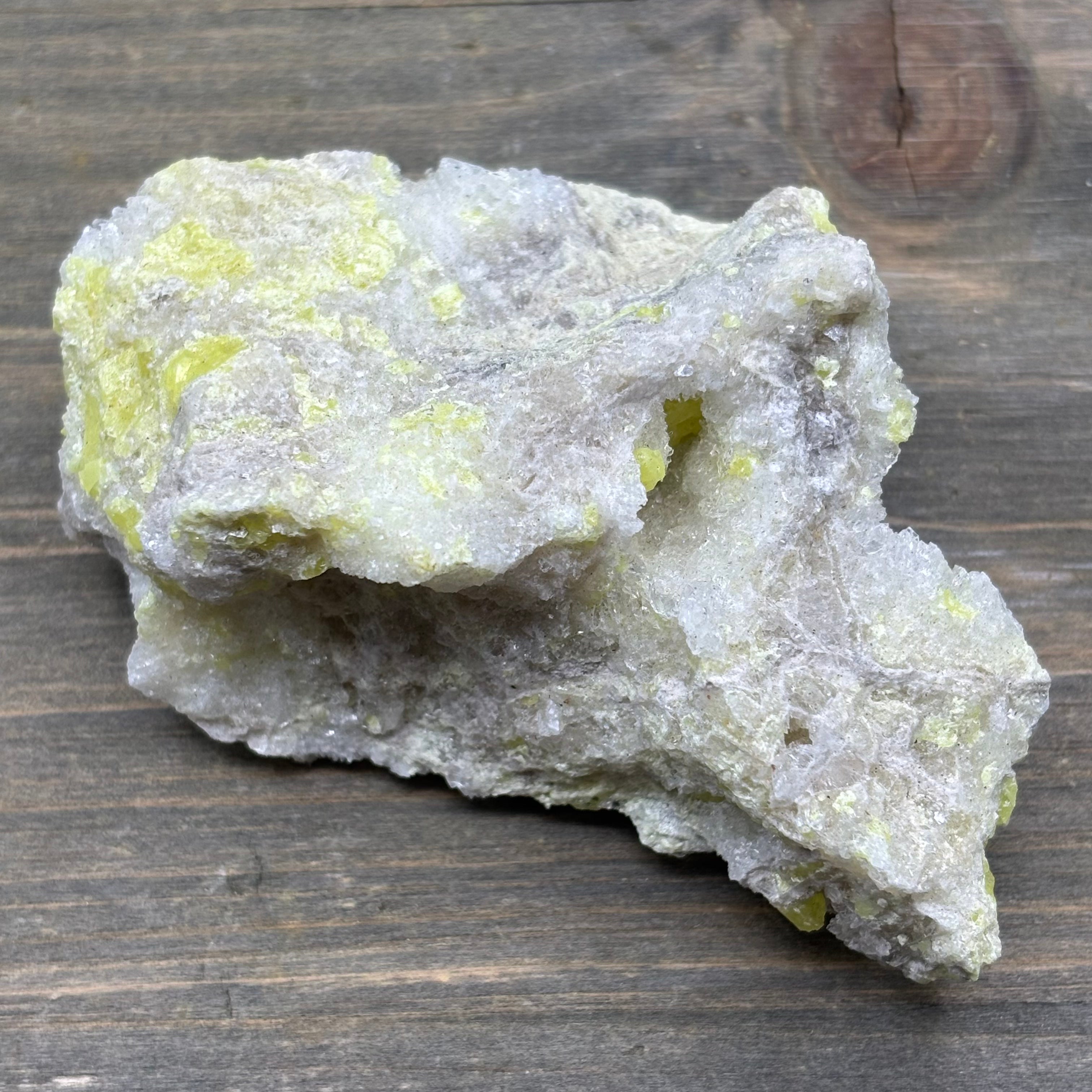 Sulfur on Quartz - 086
